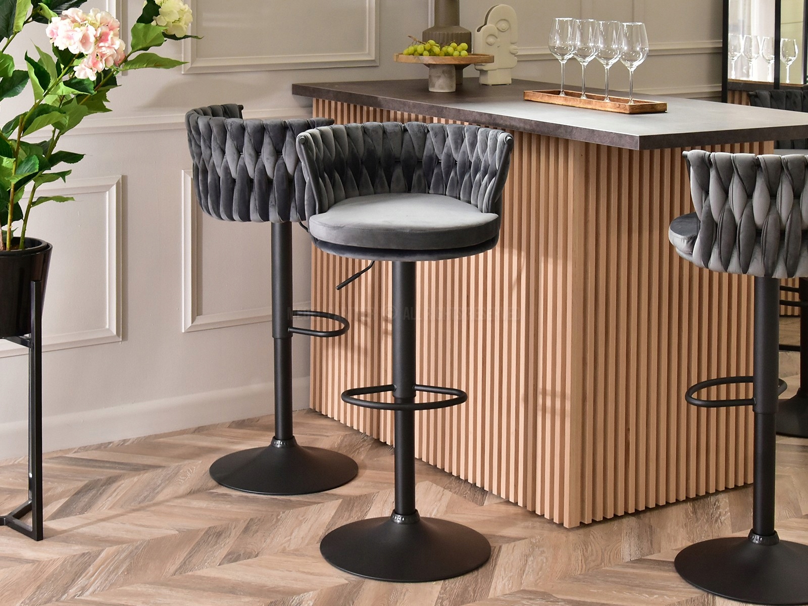 WYSOKI HOKER TAPICEROWANY GLAMOUR ASTER GRAFITOWY Marka Mebel-Partner