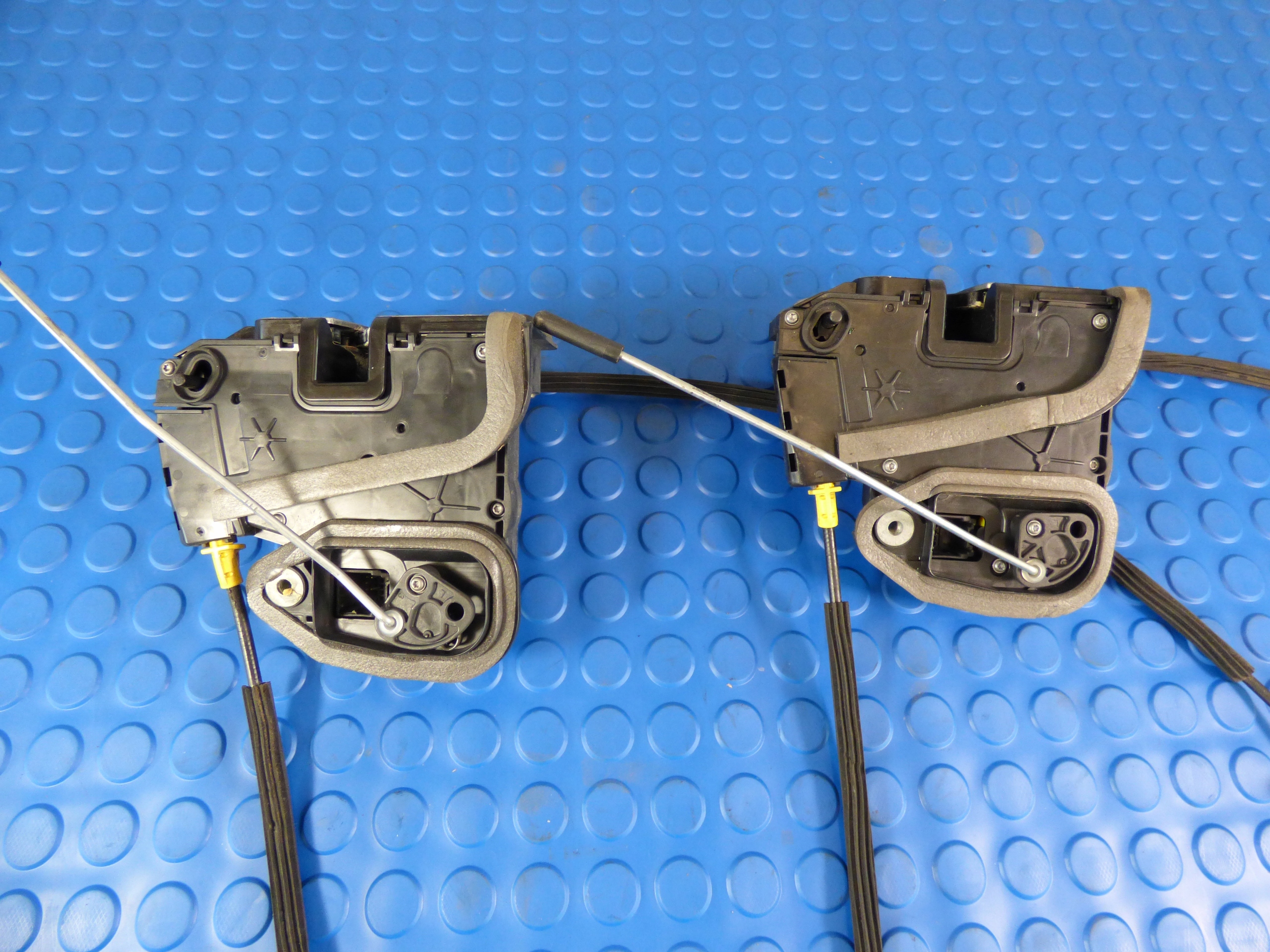 lock door left rear part OPEL ASTRA K V KOMBI