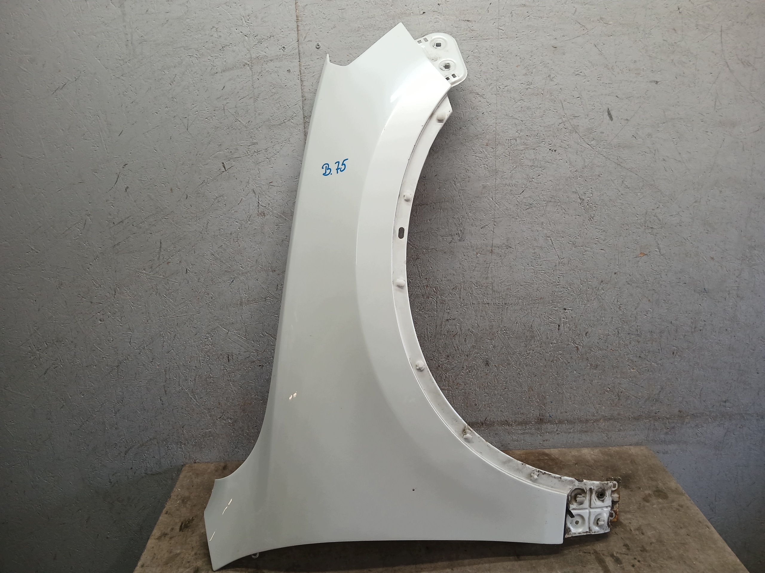 fender front right VW TOUAREG 7P 10