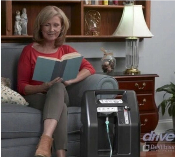 Koncentrator tlenu 525KS Devilbiss 5l/min od ręki Marka DeVilbiss