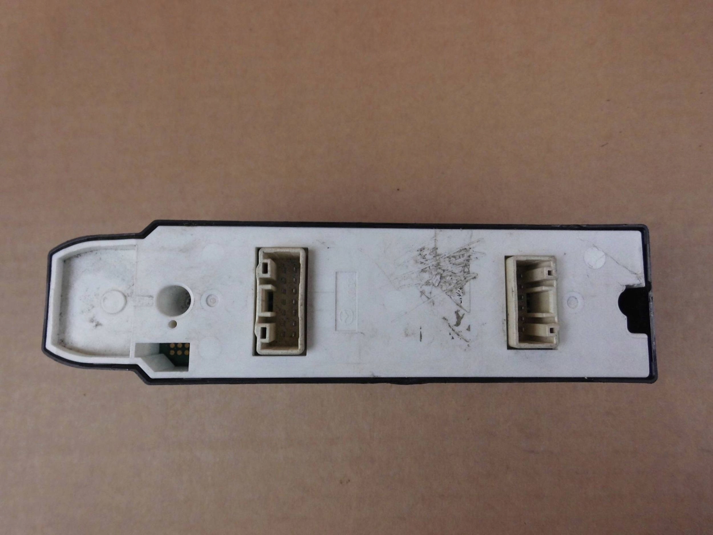 Mazda 3 III BM panel window control switch left front front BPN866350