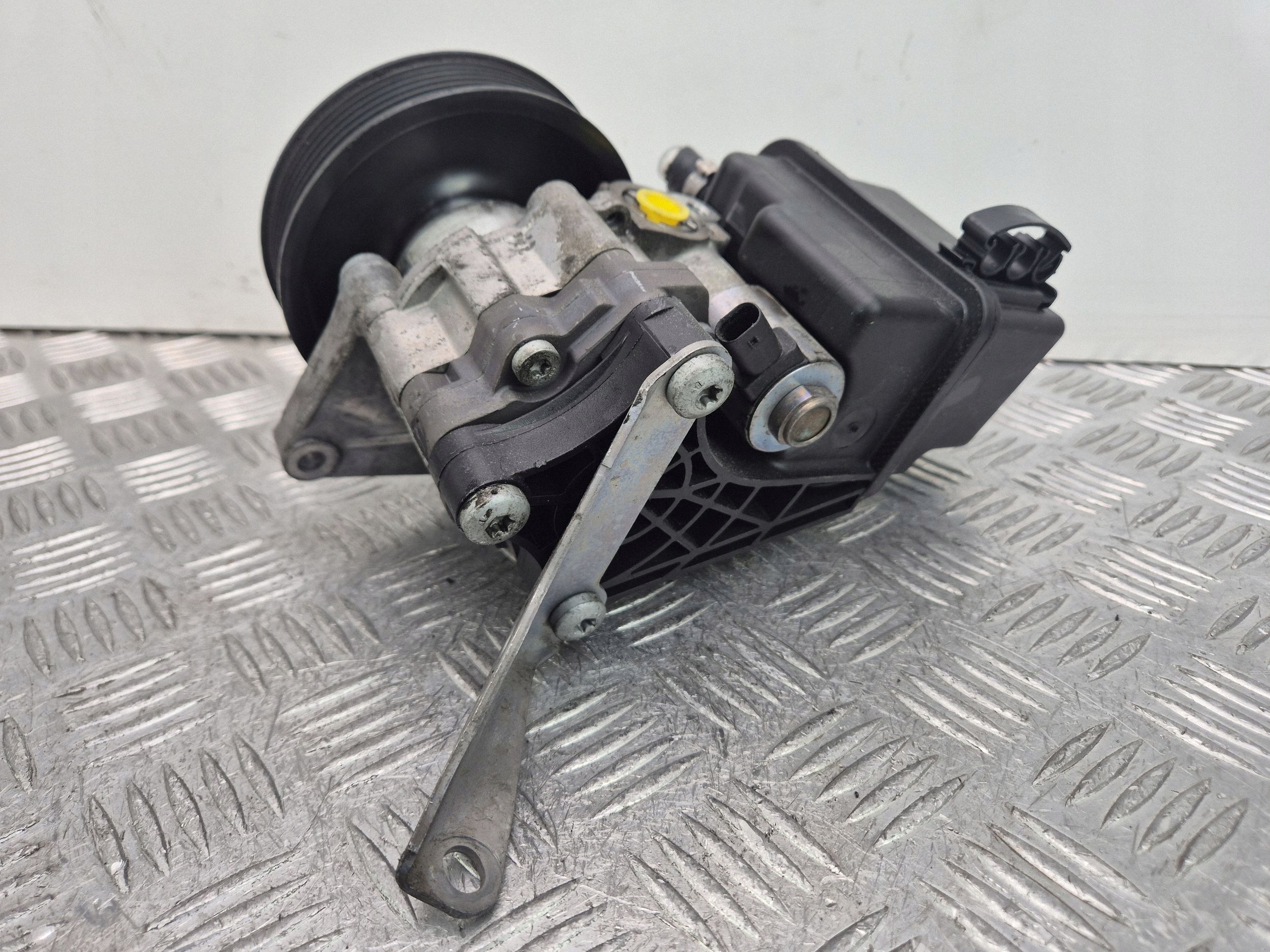 Mercedes C250 CDI W204 servo pump 0064661501