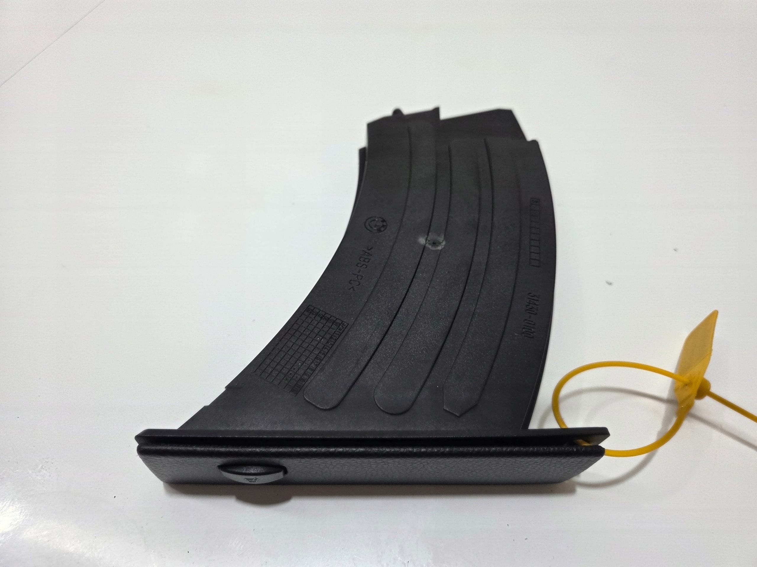 úchyt na KUBEK BMW E60 E61 EUROPA 7063165