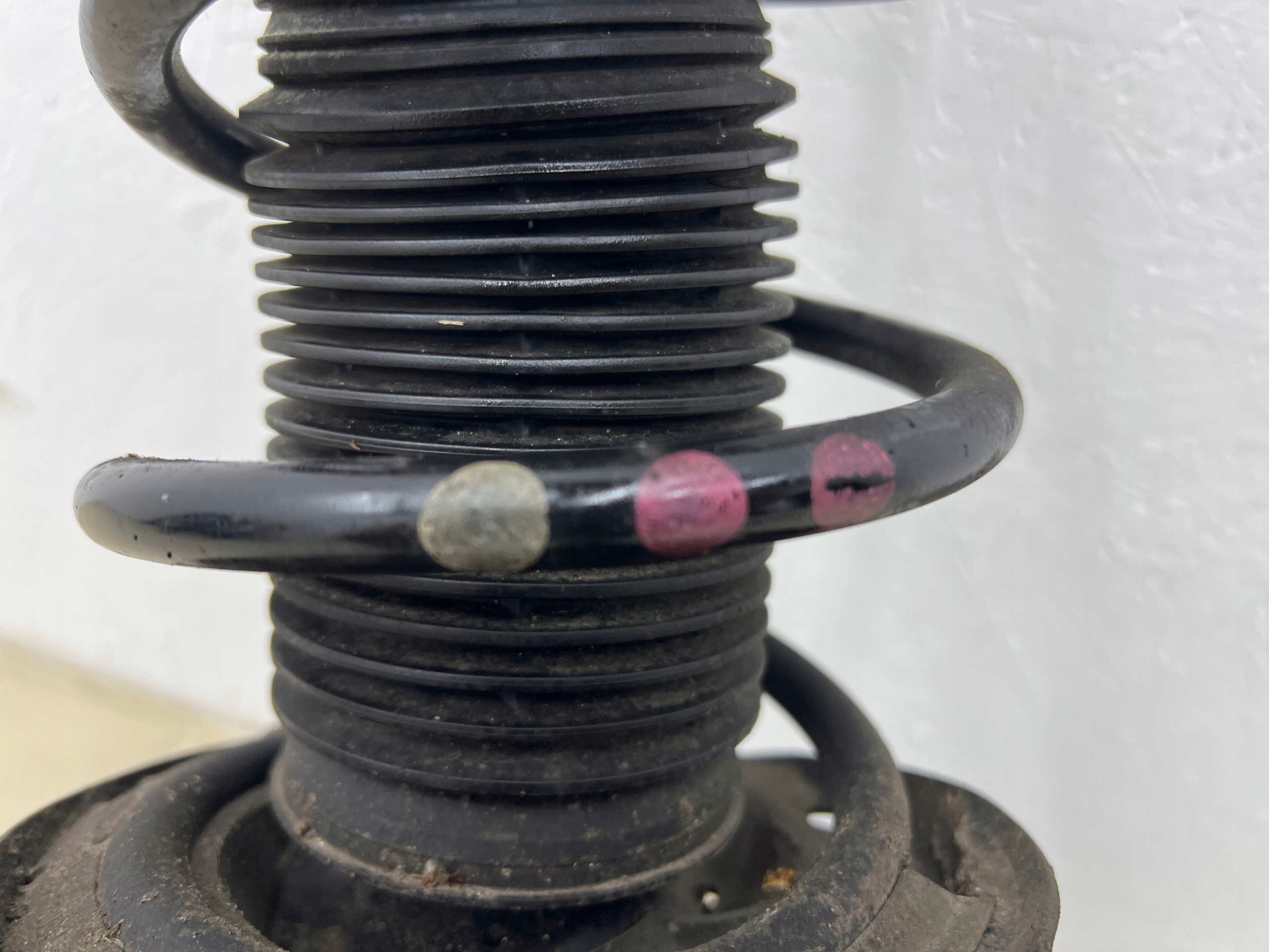 AUDI A3 8V 1.4TSI shock absorber swing right front 5Q0256Q 5Q0413023DA