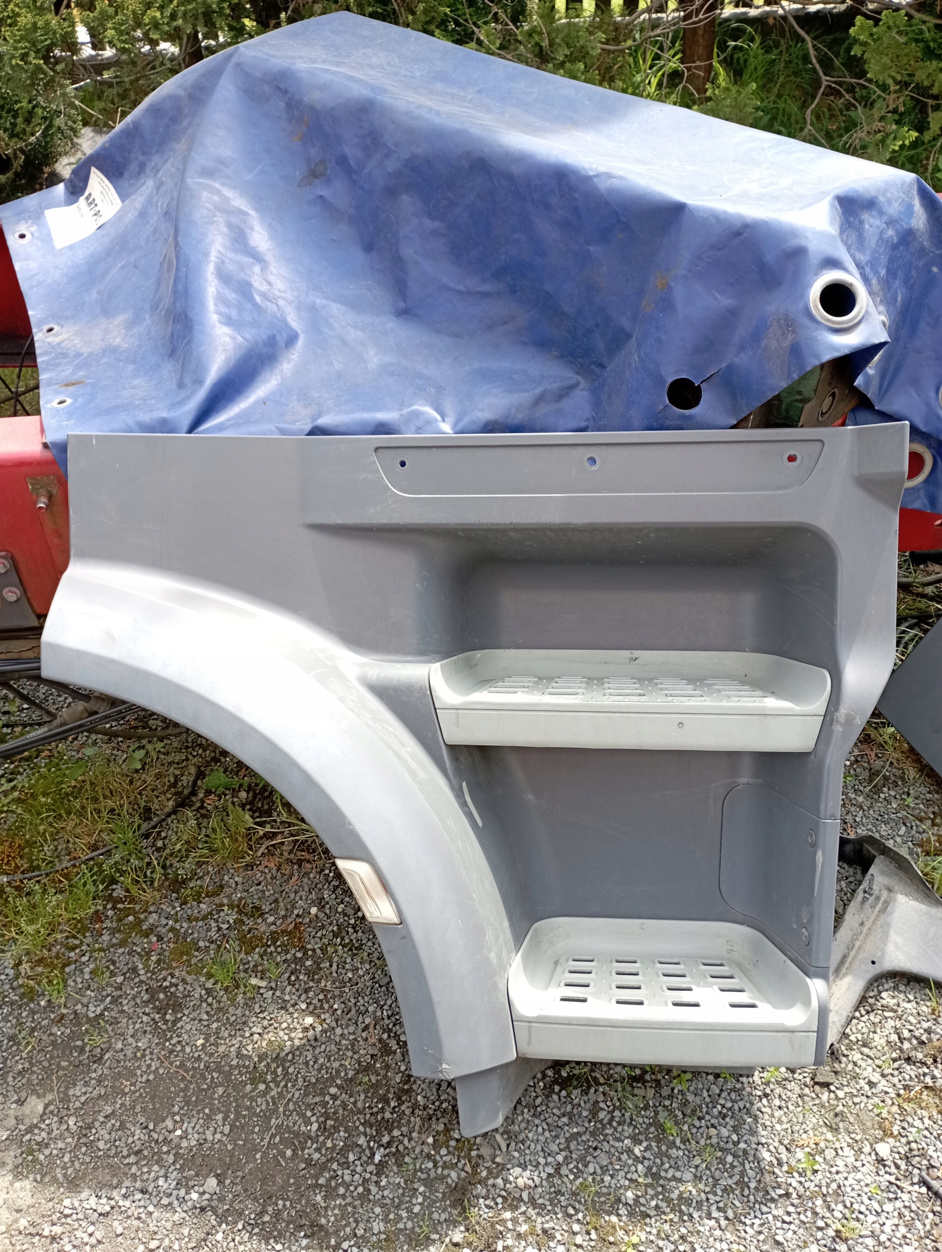 OBUDOWA STOPNI STOPNICA KABINY GÓRNA PRAWA DO DAF XF106