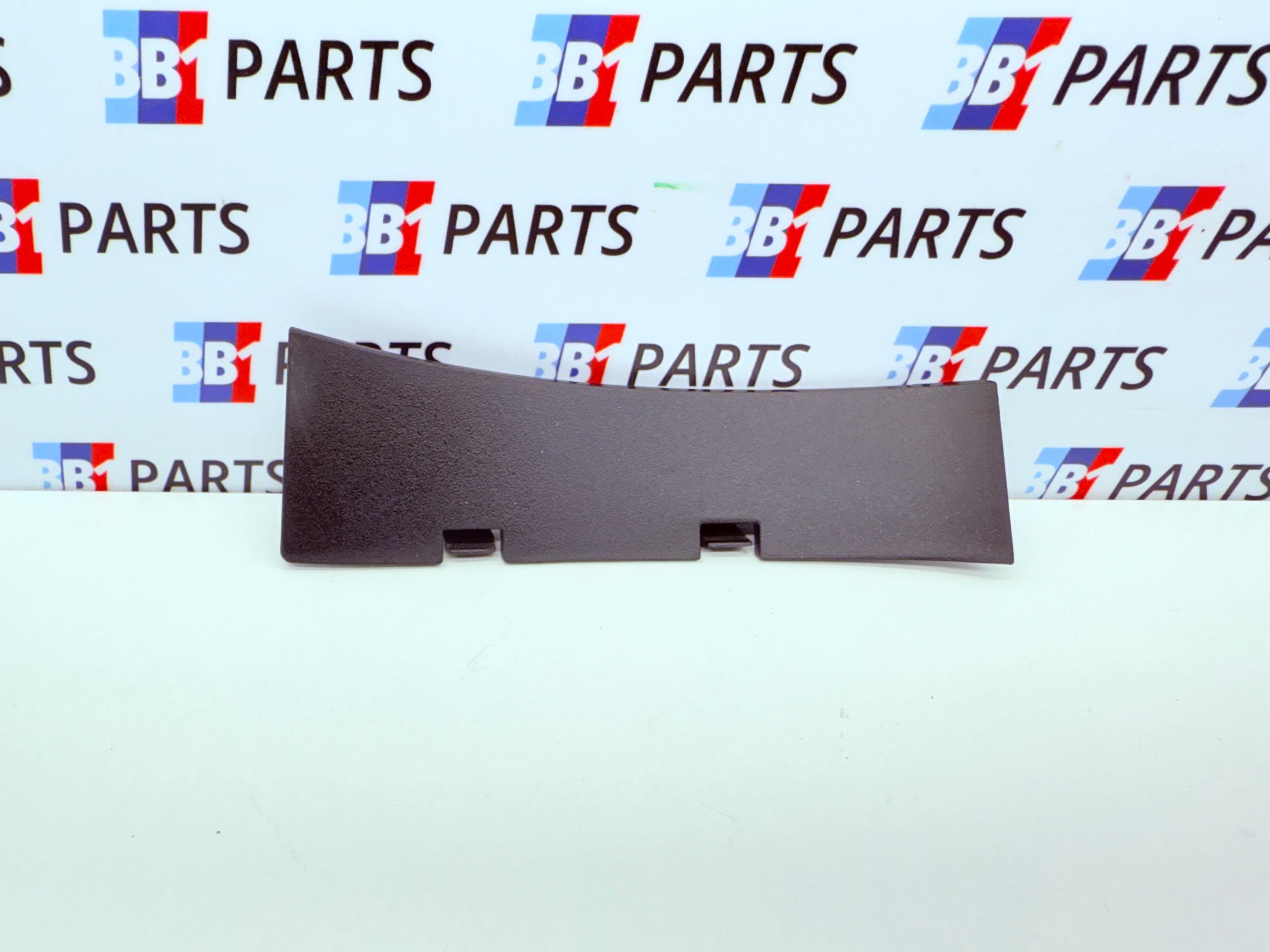 BMW F31 KOMBI cover moulding boot left 7313045
