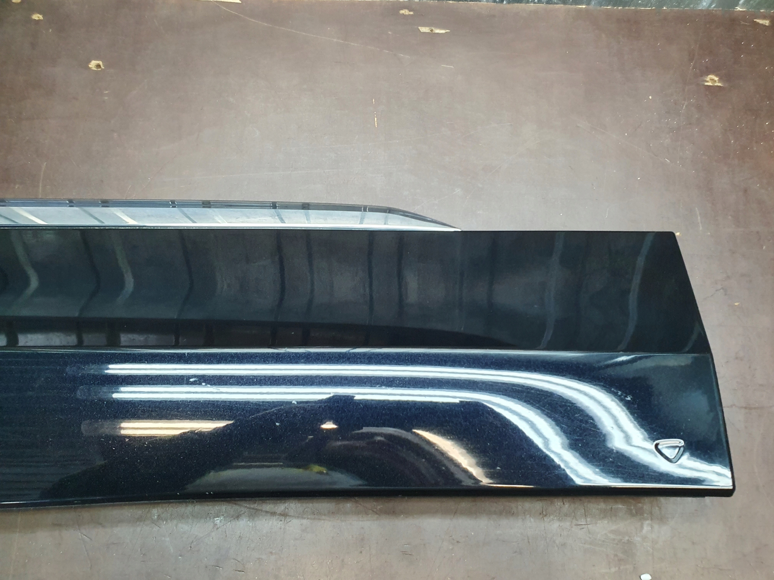 LISTWA DRZWI PRAWA PRZÓD VW TIGUAN II 5NA 2015- Typ samochodu 4x4/SUV Samochody osobowe