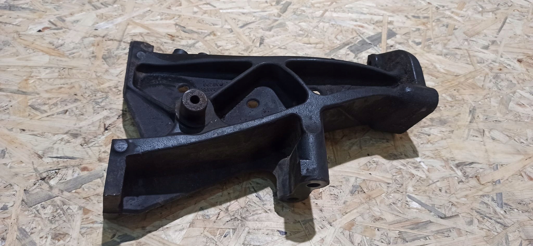 WSPORNIK MOCOWANIE ZDERZAKA SCANIA R