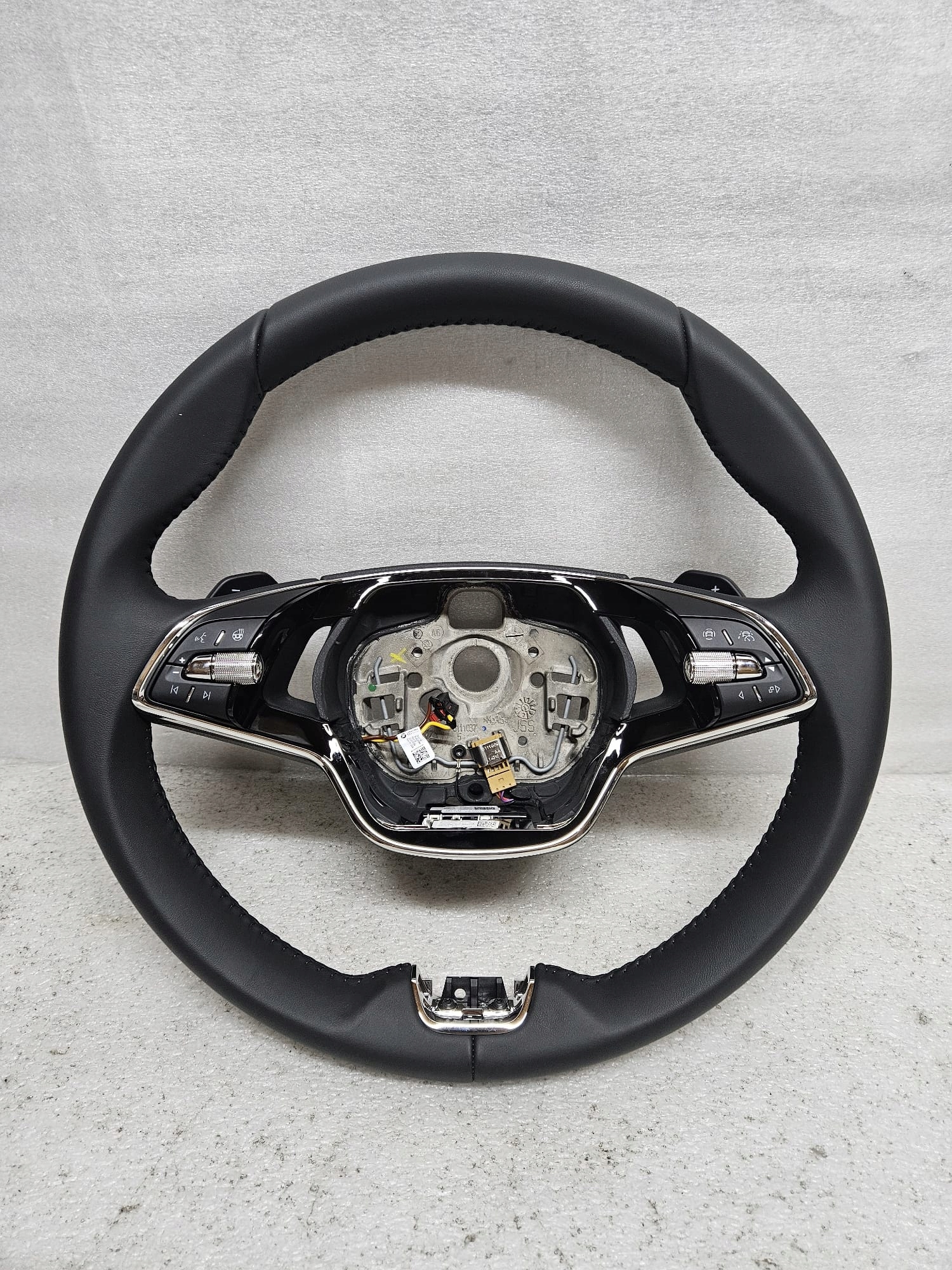 KIEROWNICA SKÓRA SKODA OCTAVIA 4 KODIAQ 5E3959542T