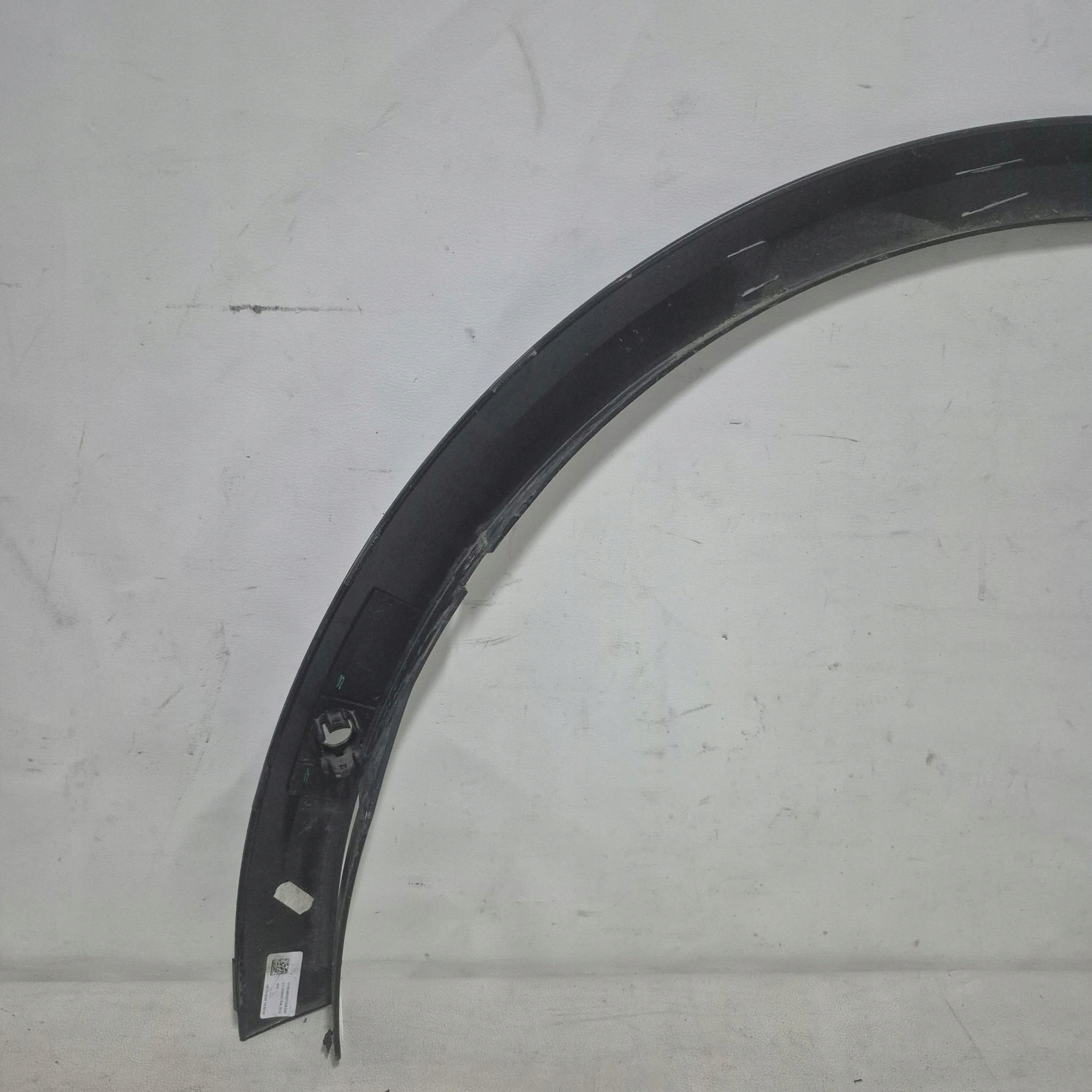 FORD EXPLORER EV 23-> moulding cap right front