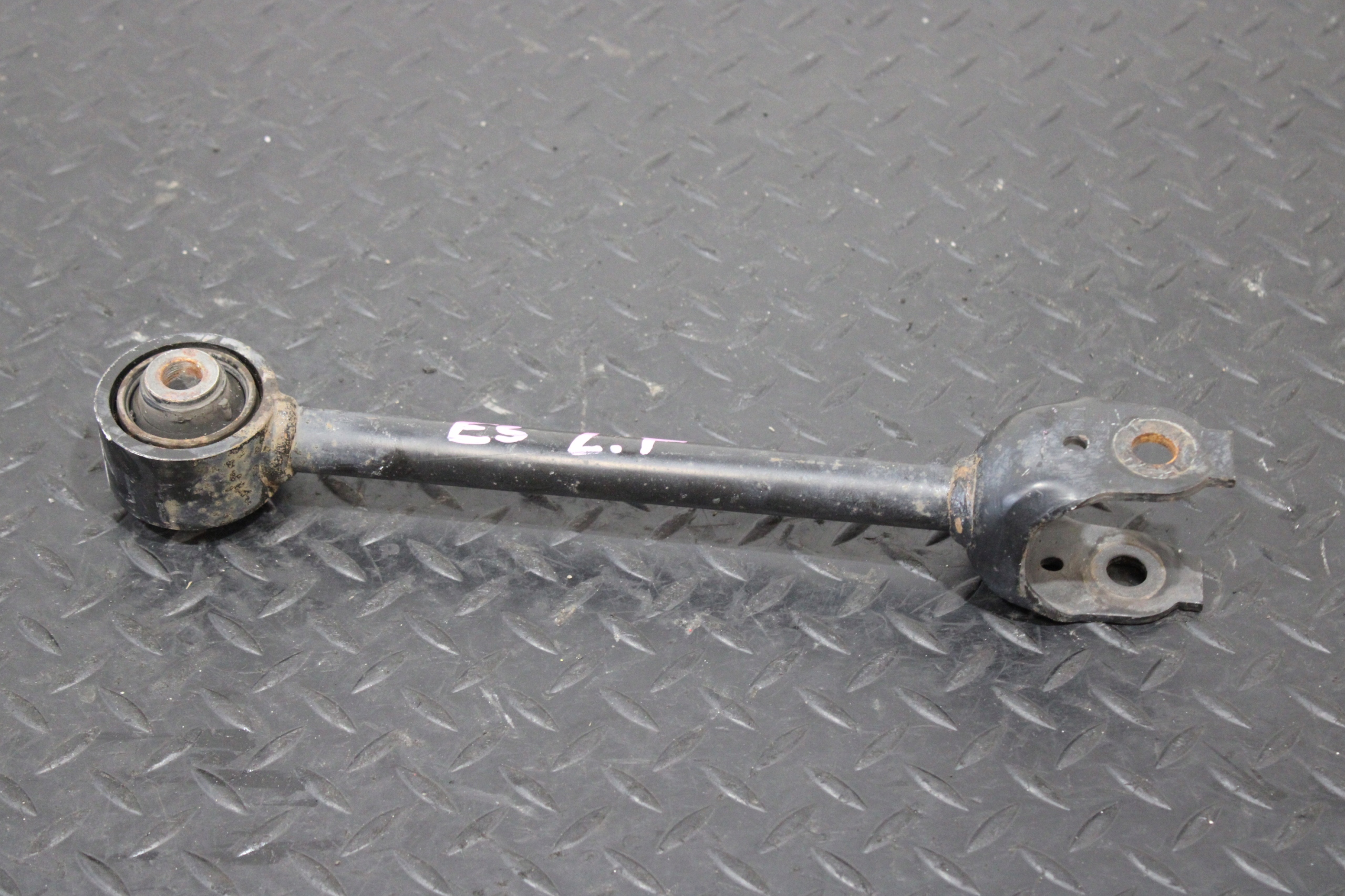 Querlenker links heck LEXUS ES 300H ES300H VII 7