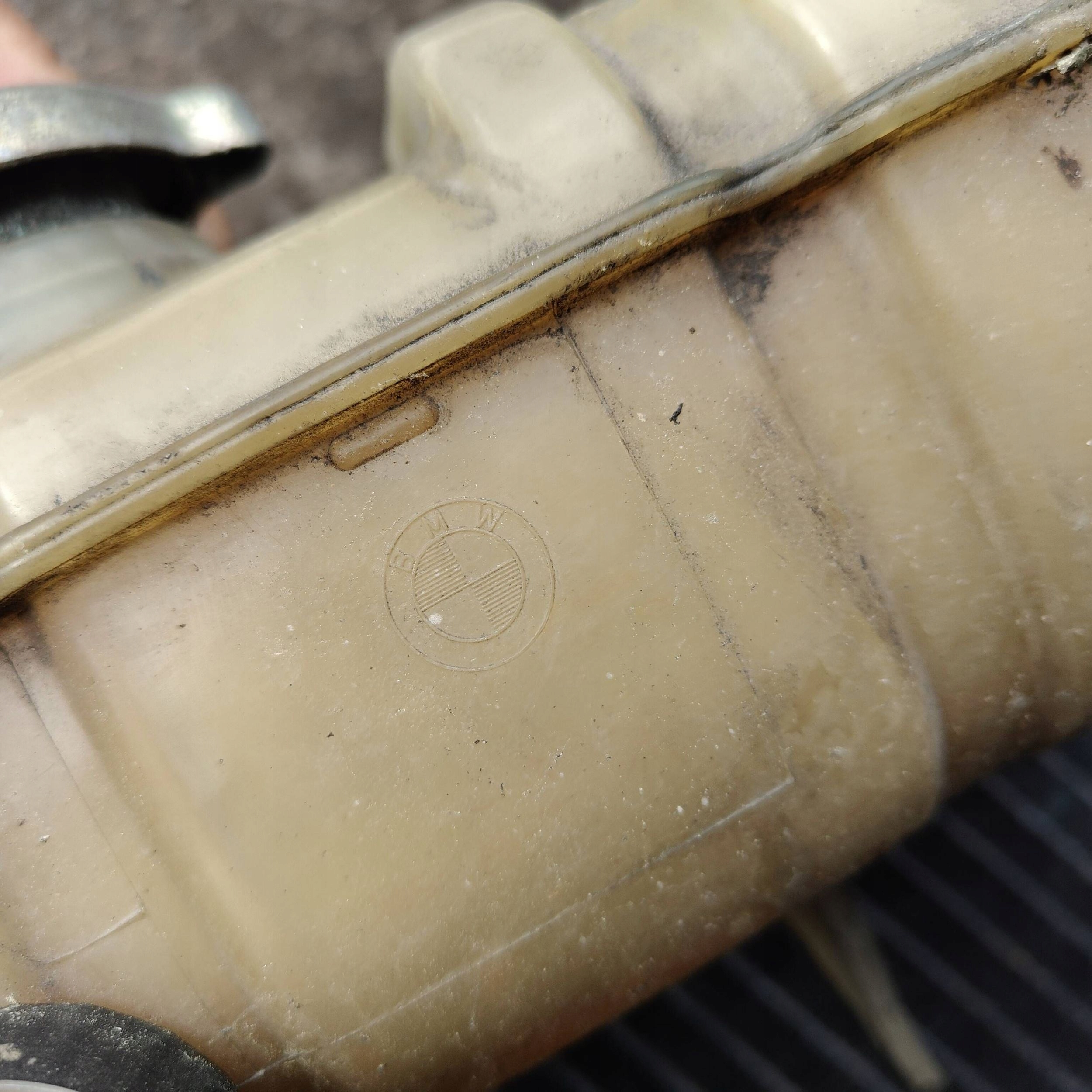 water tank BMW 5 E12 11147431