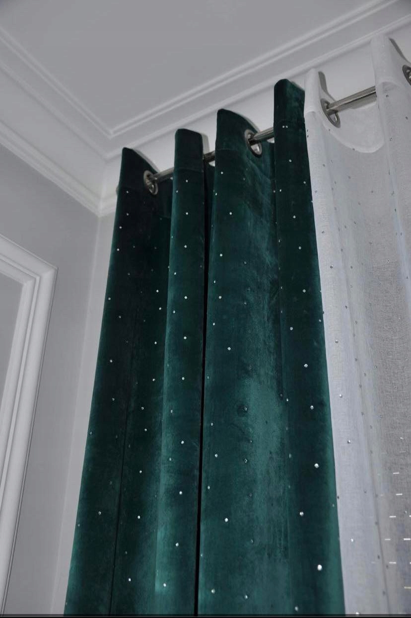 

Zasłona welur cyrkonie 140x250 zieleń Crystal