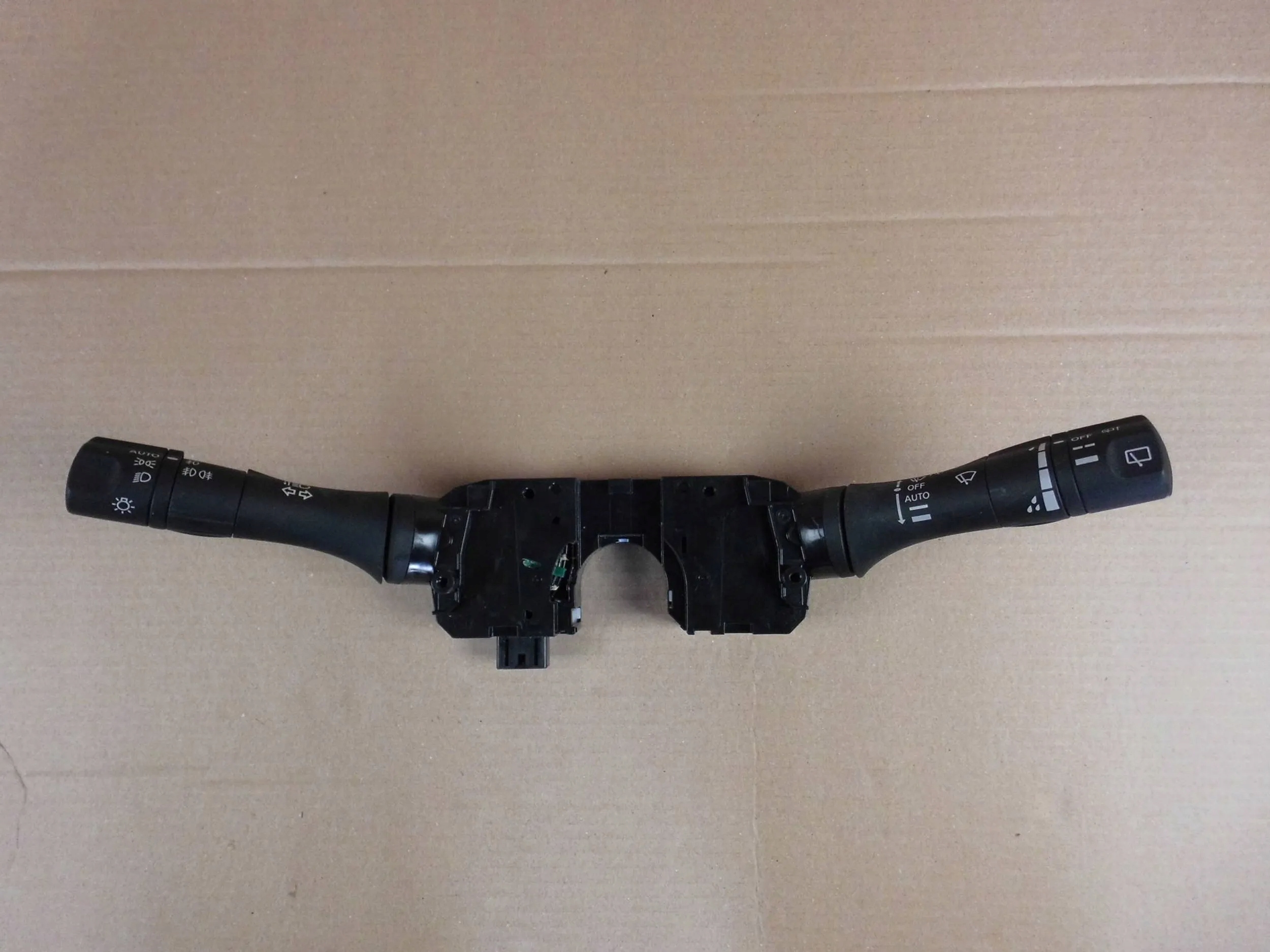 Nissan Leaf light switch control zespolony