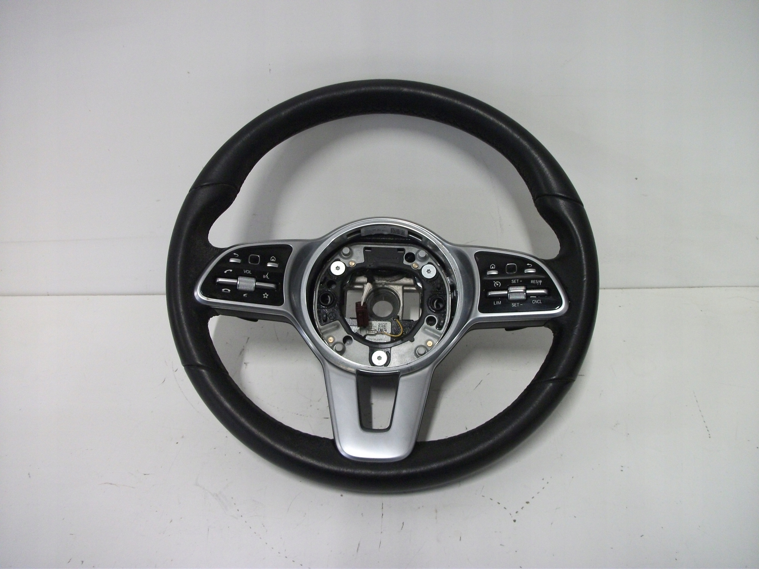 Рулевое колесо Mercedes W177 A0050071999