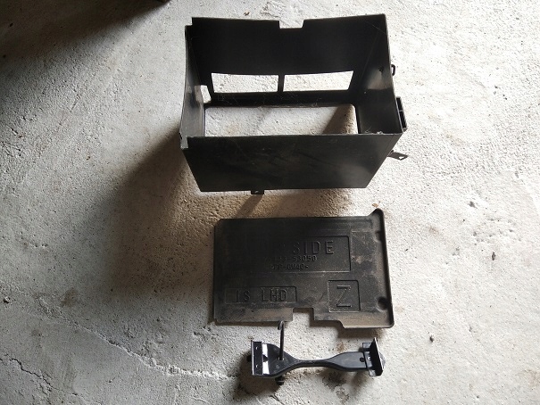 Корпус акумулятора Lexus IS 200T 300 74433-53050