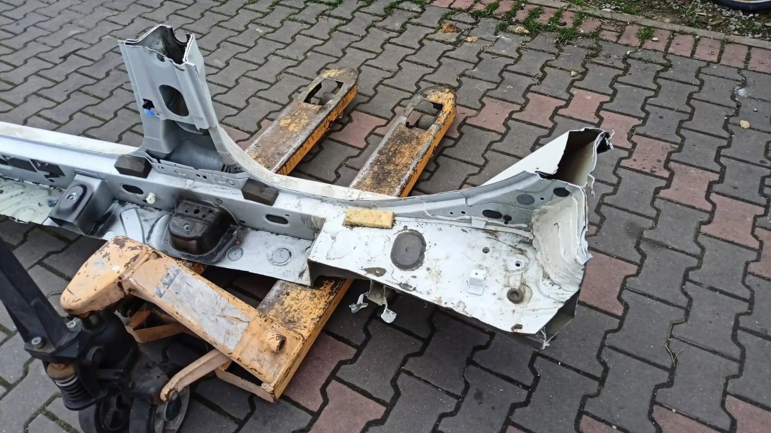 Dacia Logan II 2019 threshold right