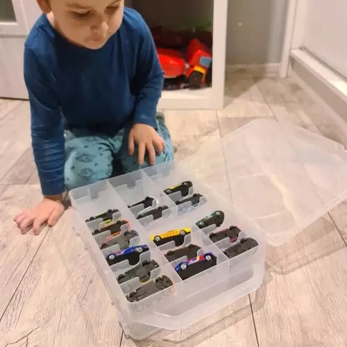 ZAMYKANA WALIZKA NA AUTKA RESORAKI / PÓŁKA NA 46 AUTEK Marka Kruzzel