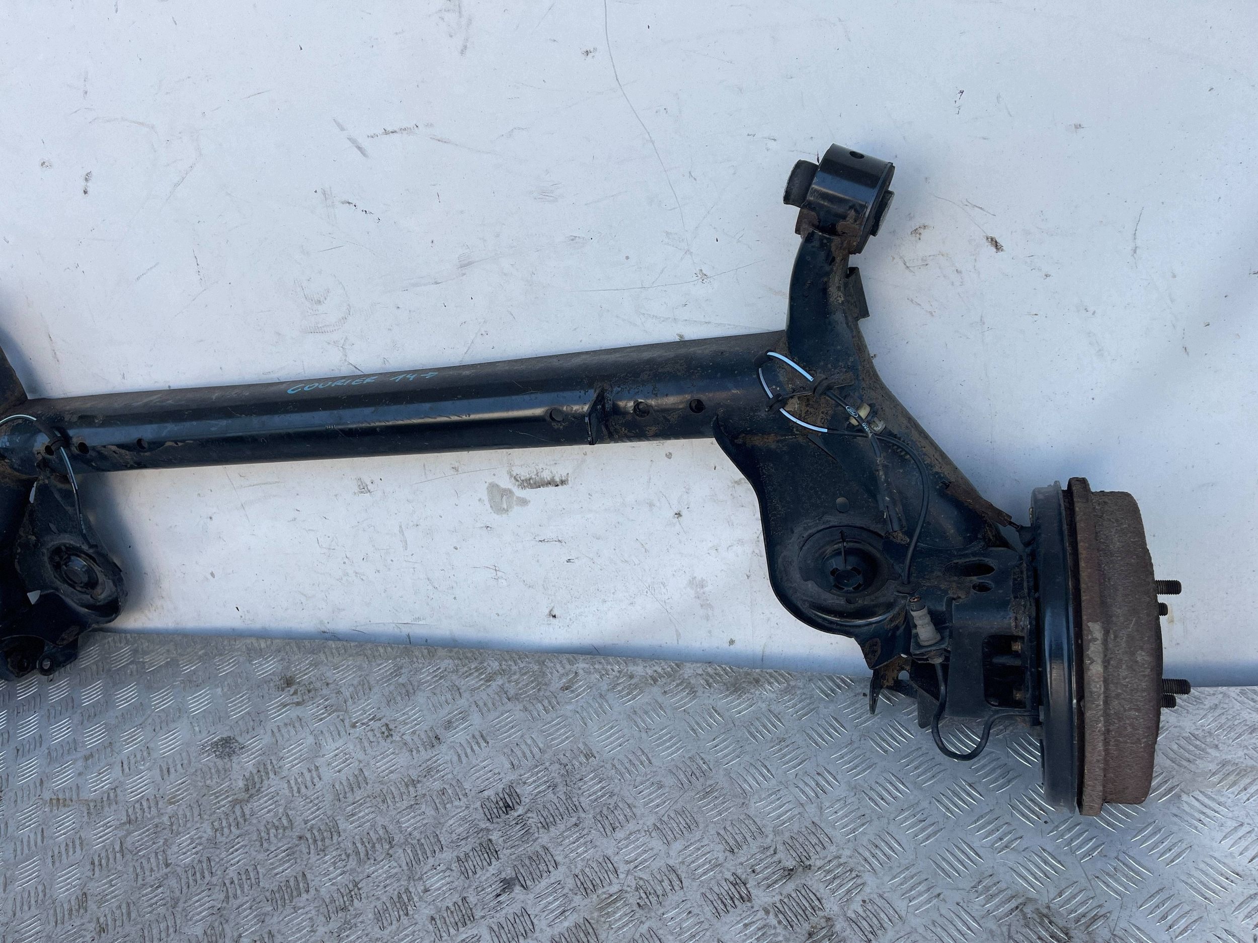 axis sider rear rear part FORD TRANSIT COURIER 14