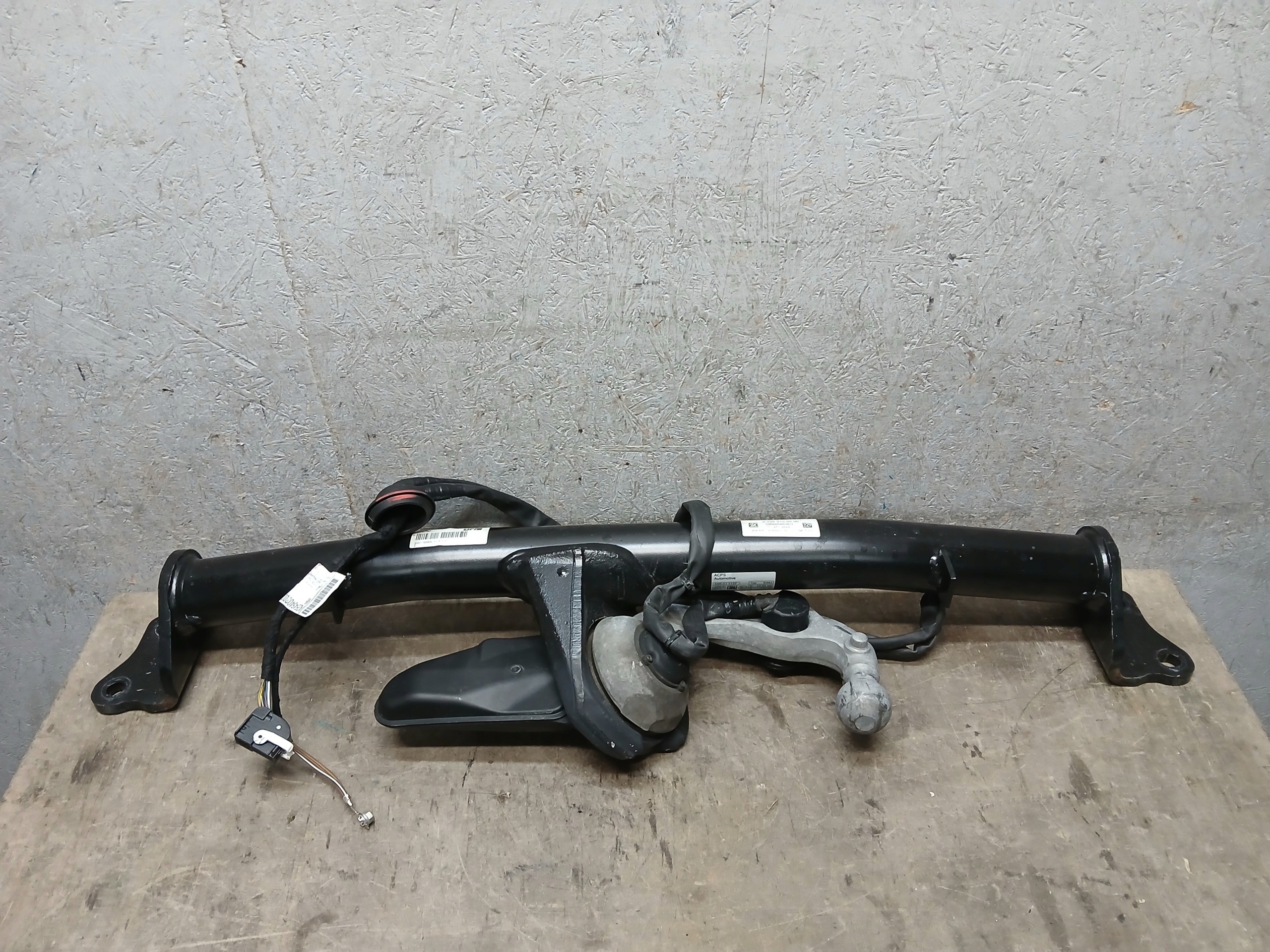 tow MERCEDES GLC W254 A254 A2543100000