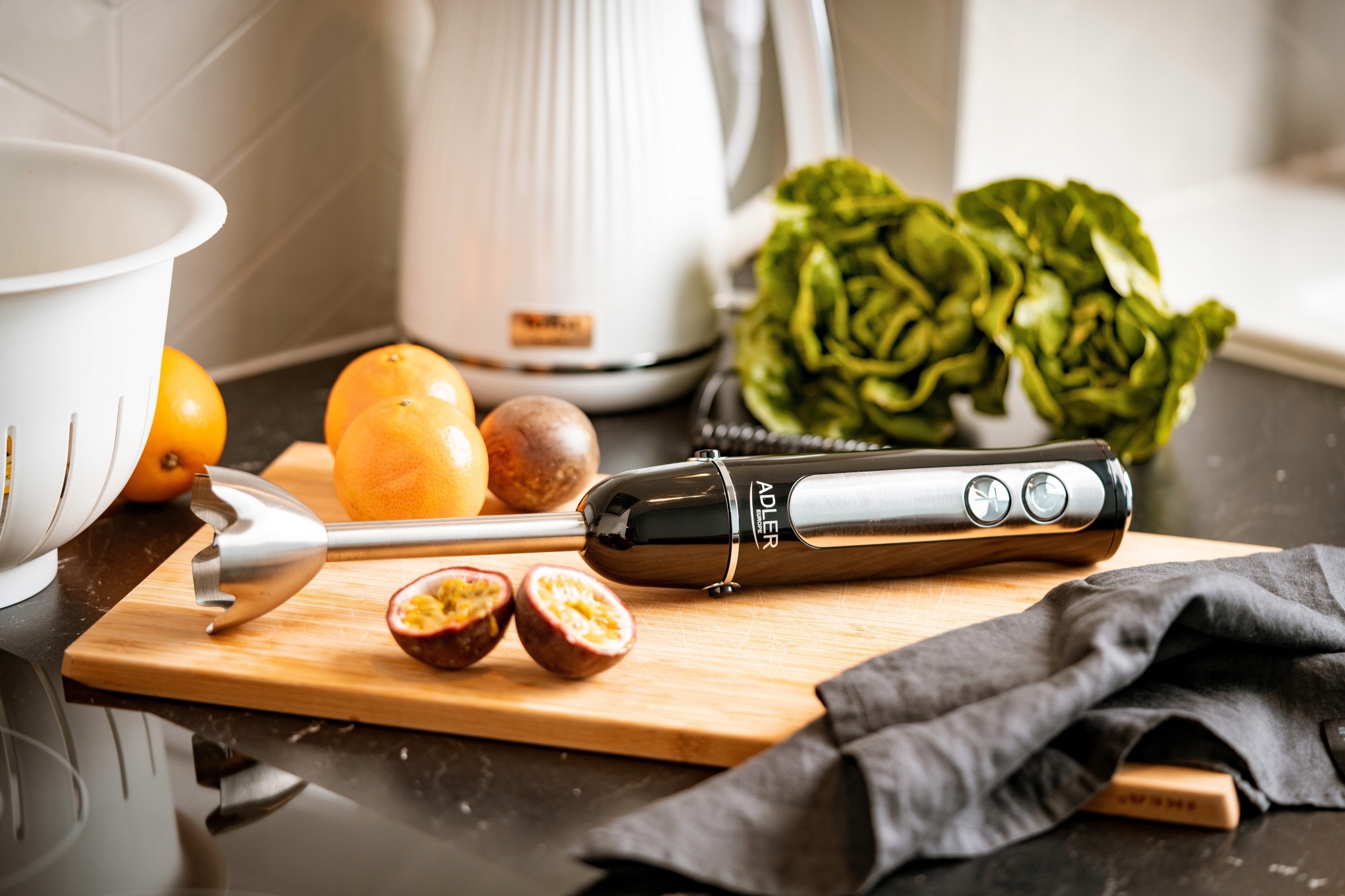 Blender ręczny AD 4625 Black - 5 prędkości, Turbo, stal nierdzewna