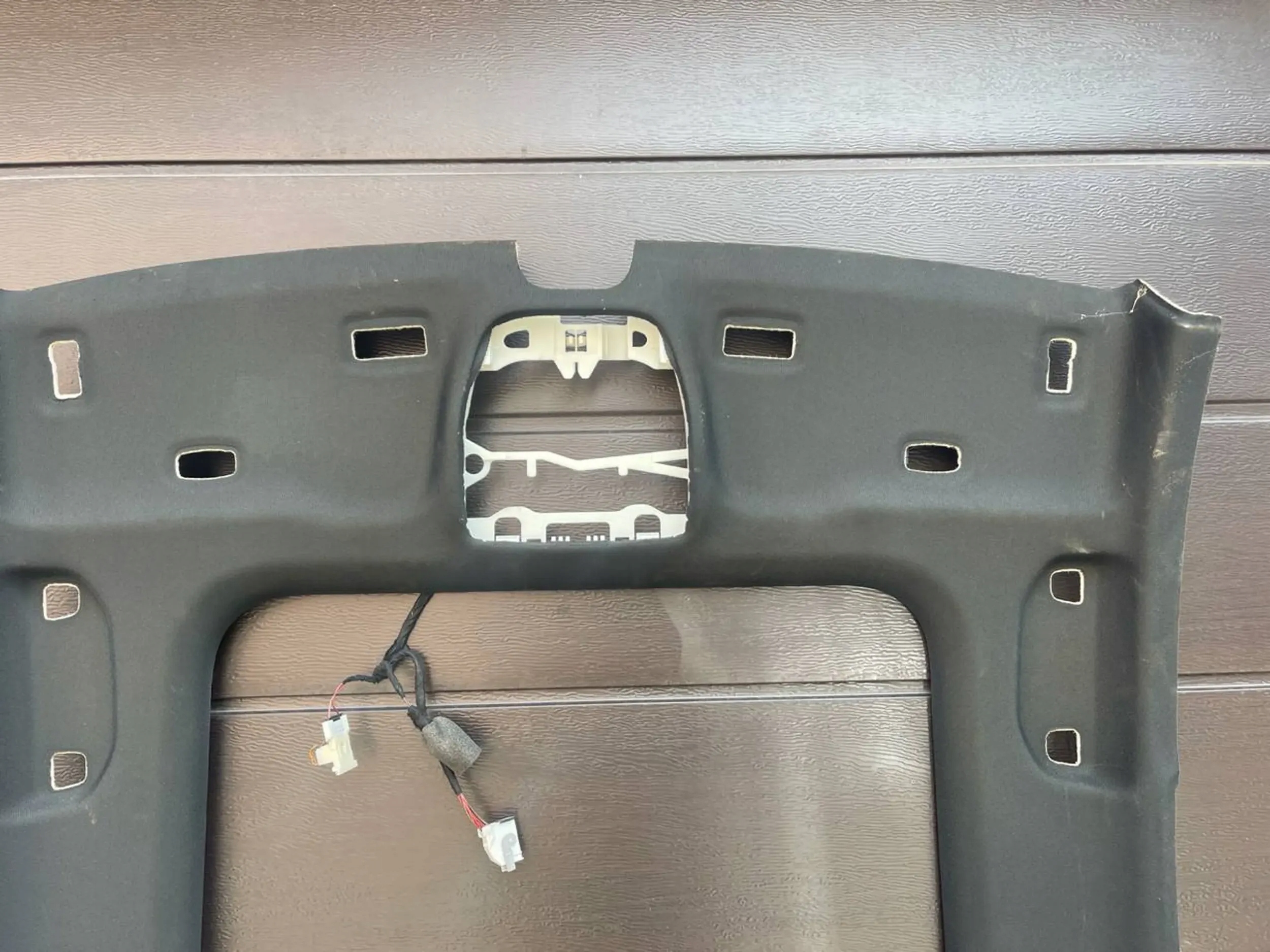 Mercedes-Benz C W205 2016 Podsufitki Producent części Mercedes-Benz OE