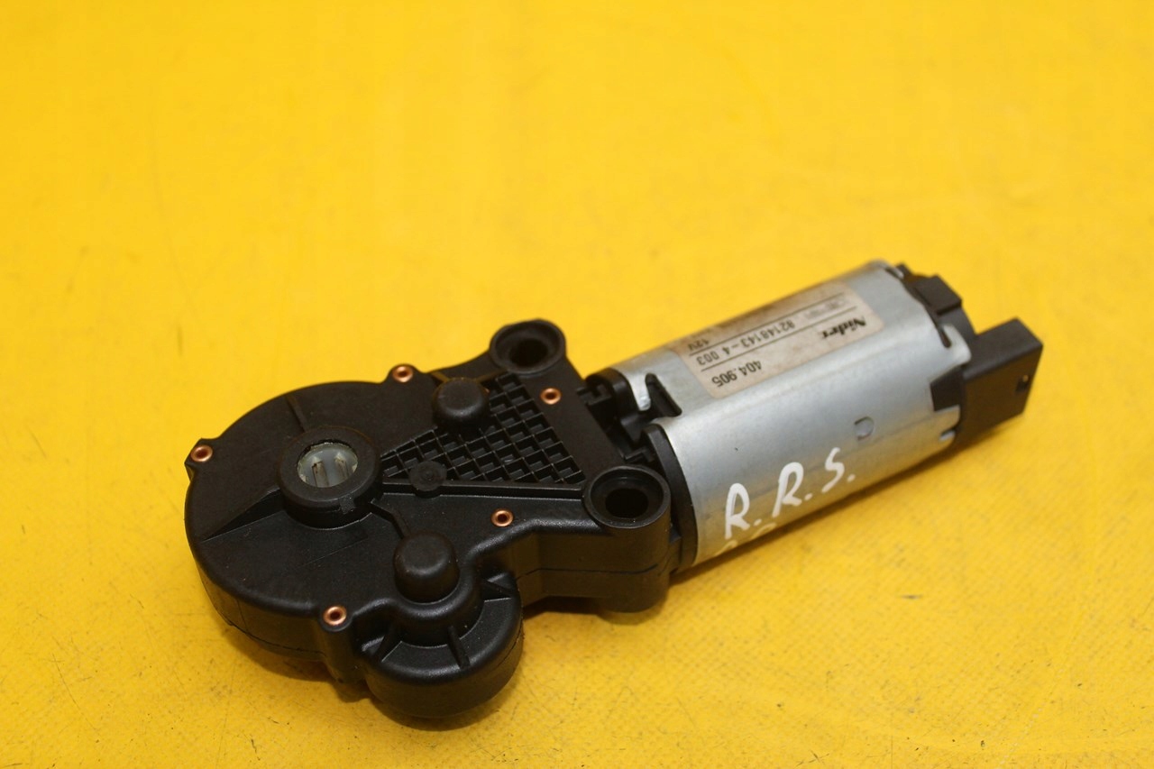 Двигатель сиденья правый передний RANGE L320 82148143