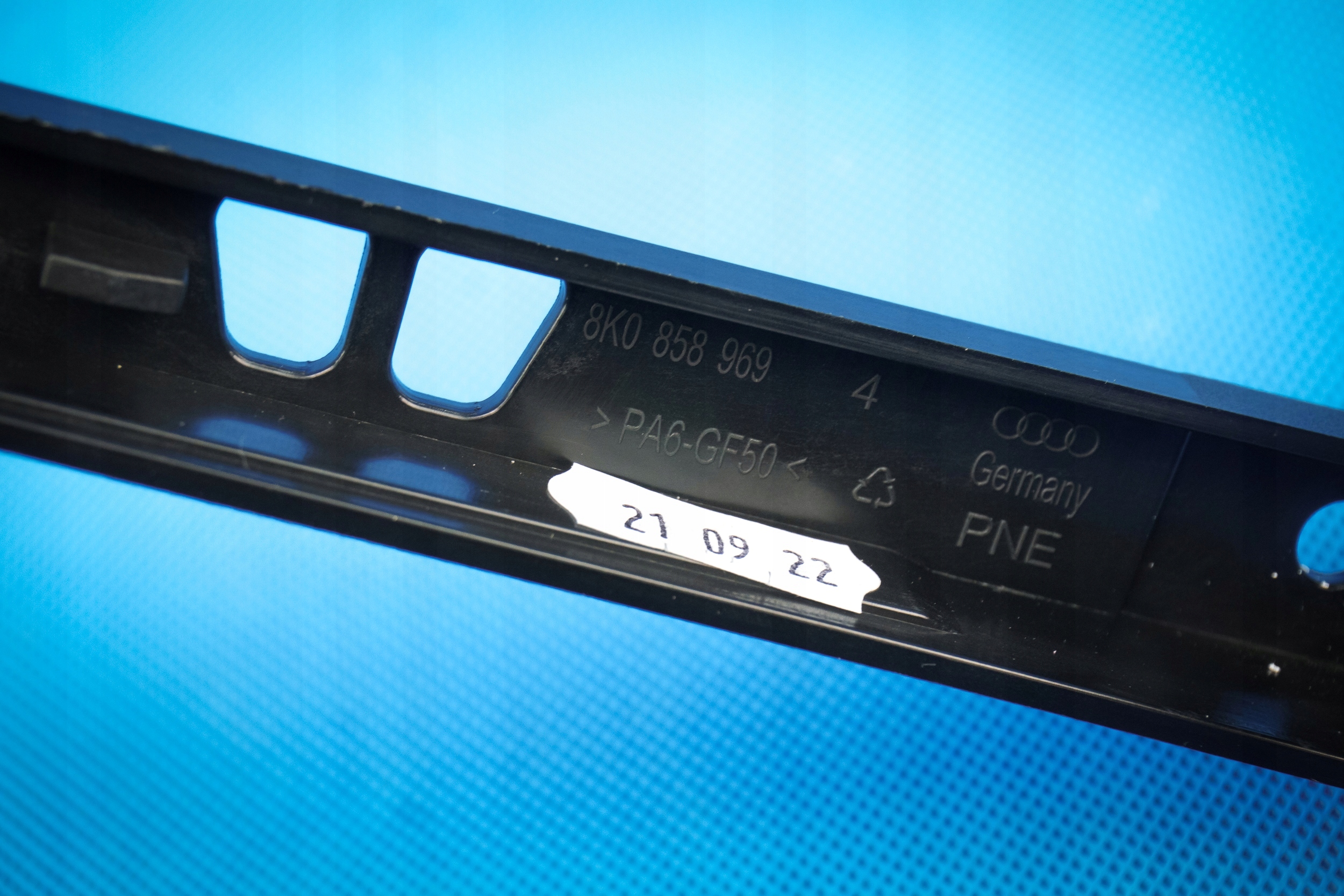 bracket jednostki MMI Audi A4 8K A5 8T 8K0858969