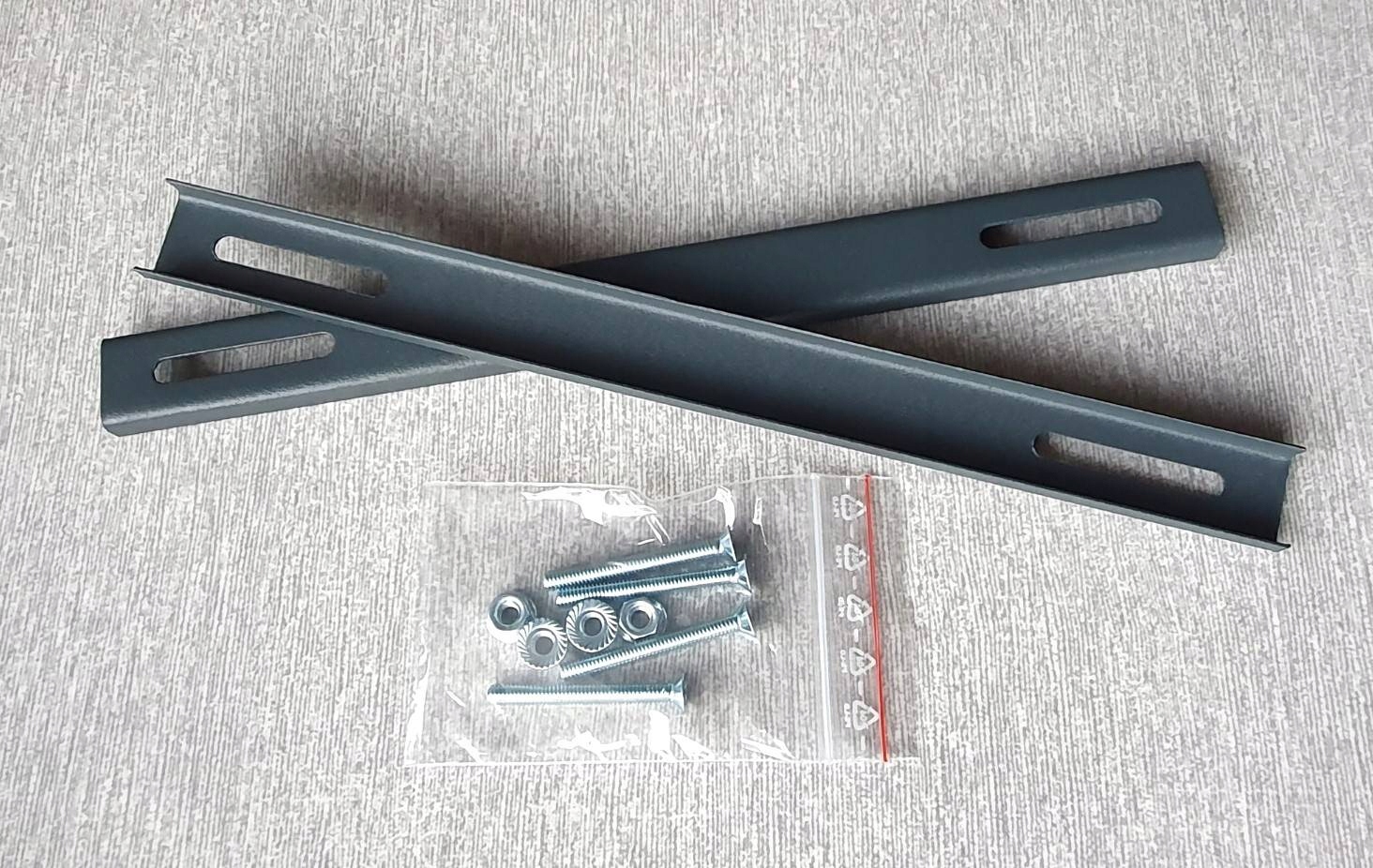 MALOWANE UCHWYTY MONTAŻOWE DO SKRZYNKA NA LISTY Kod producenta brak