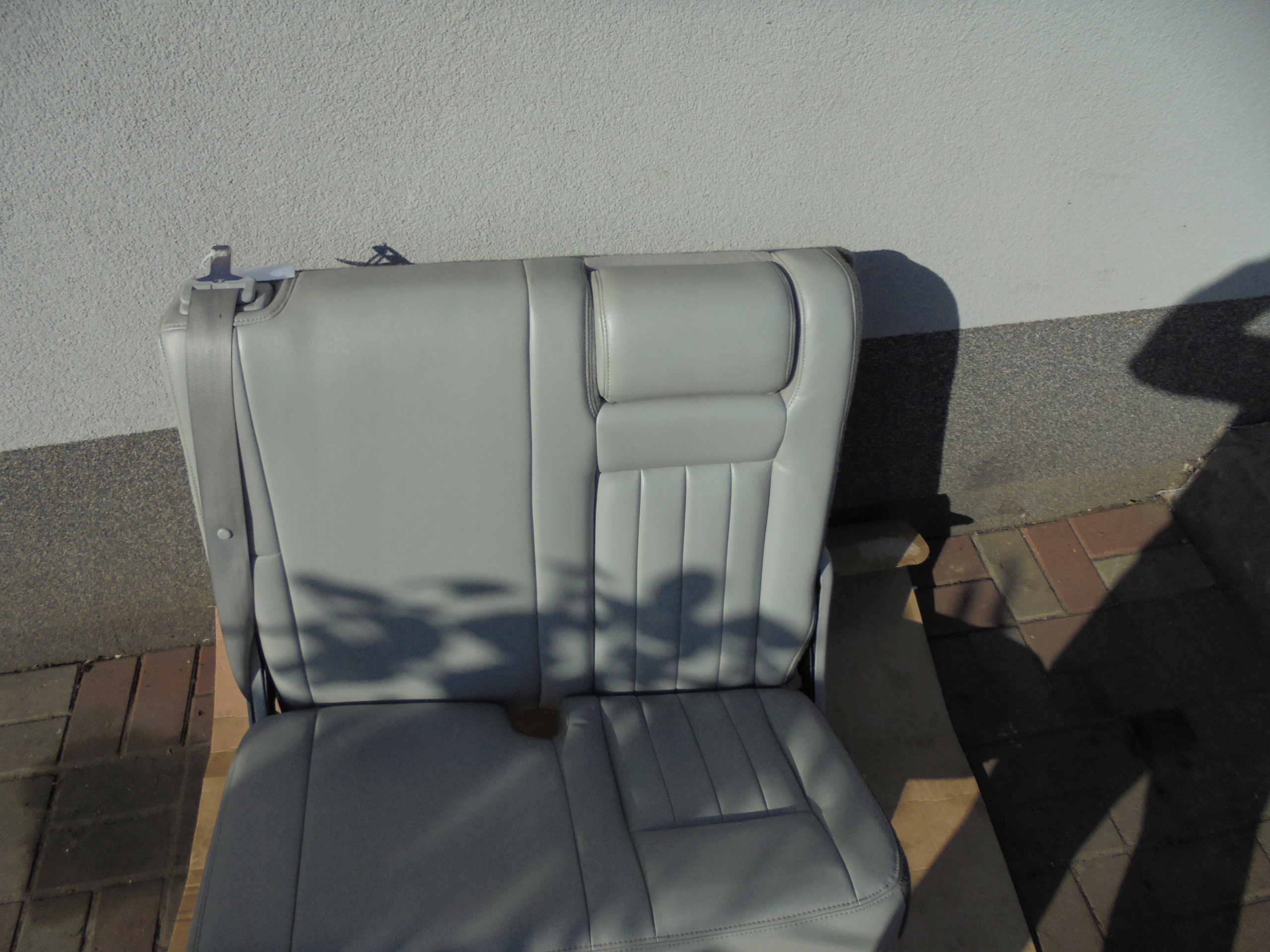 кресло левый зад 3 LINCOLN NAVIGATOR 2004