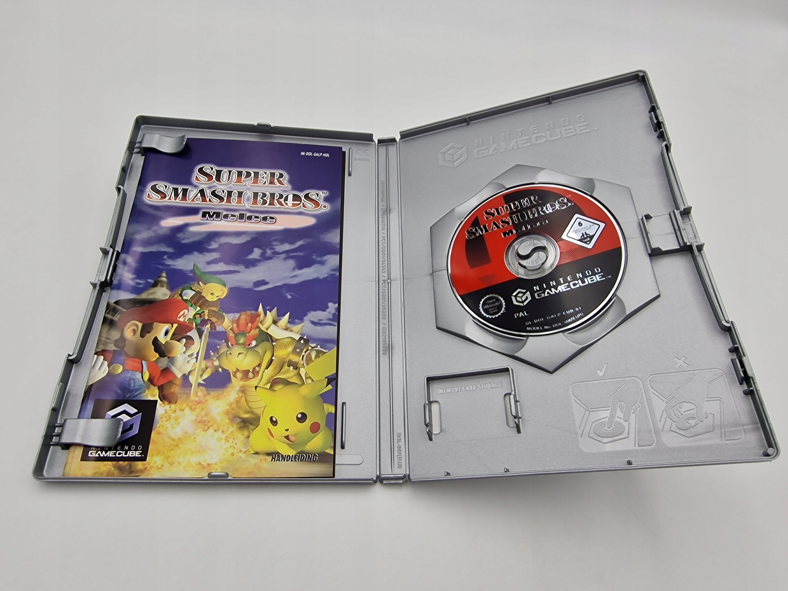 NINTENDO GAMECUBE SUPER SMASH BROS MELEE Producent Nintendo