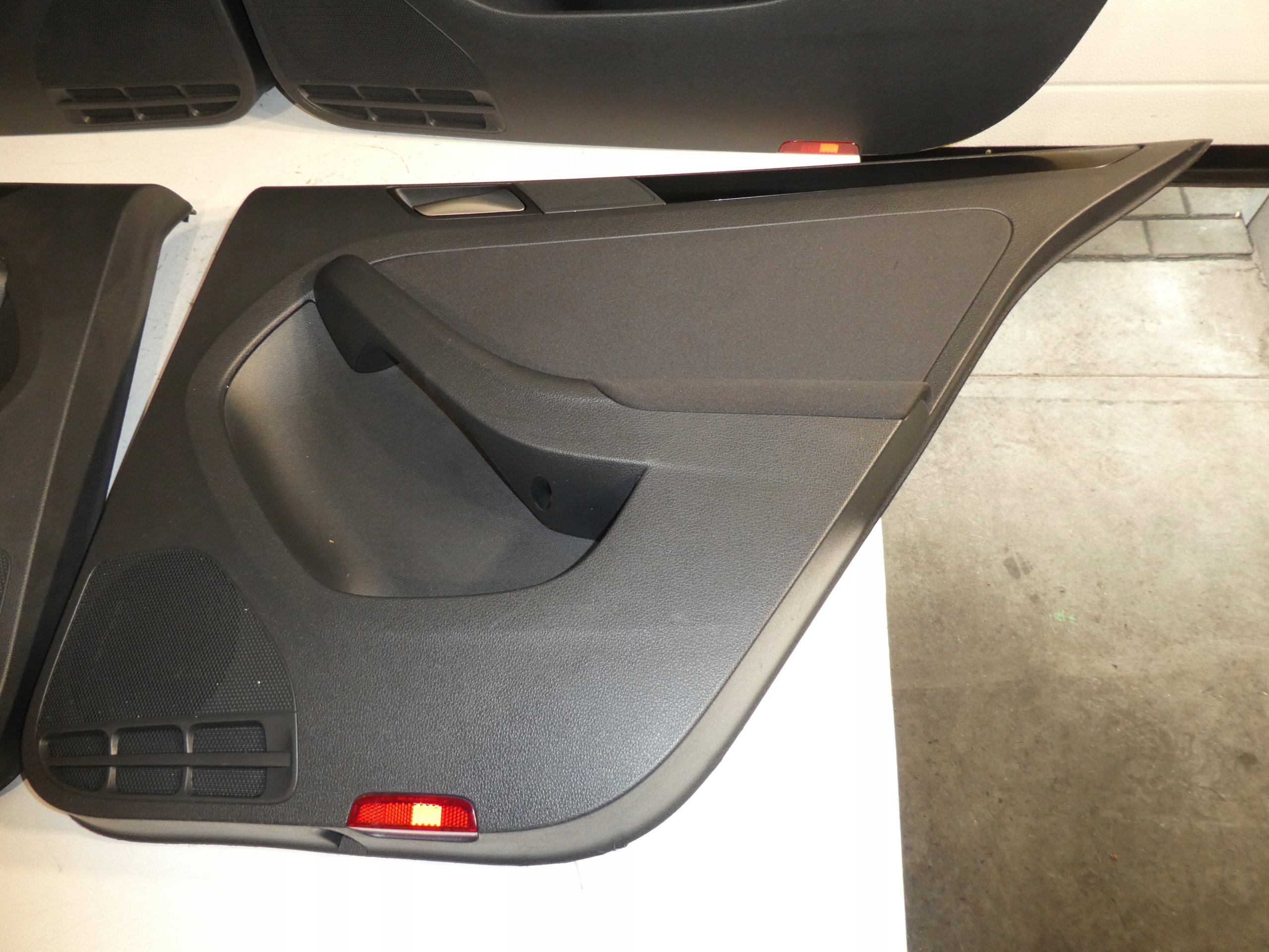 дверные карты комплект vw JETTA 5C