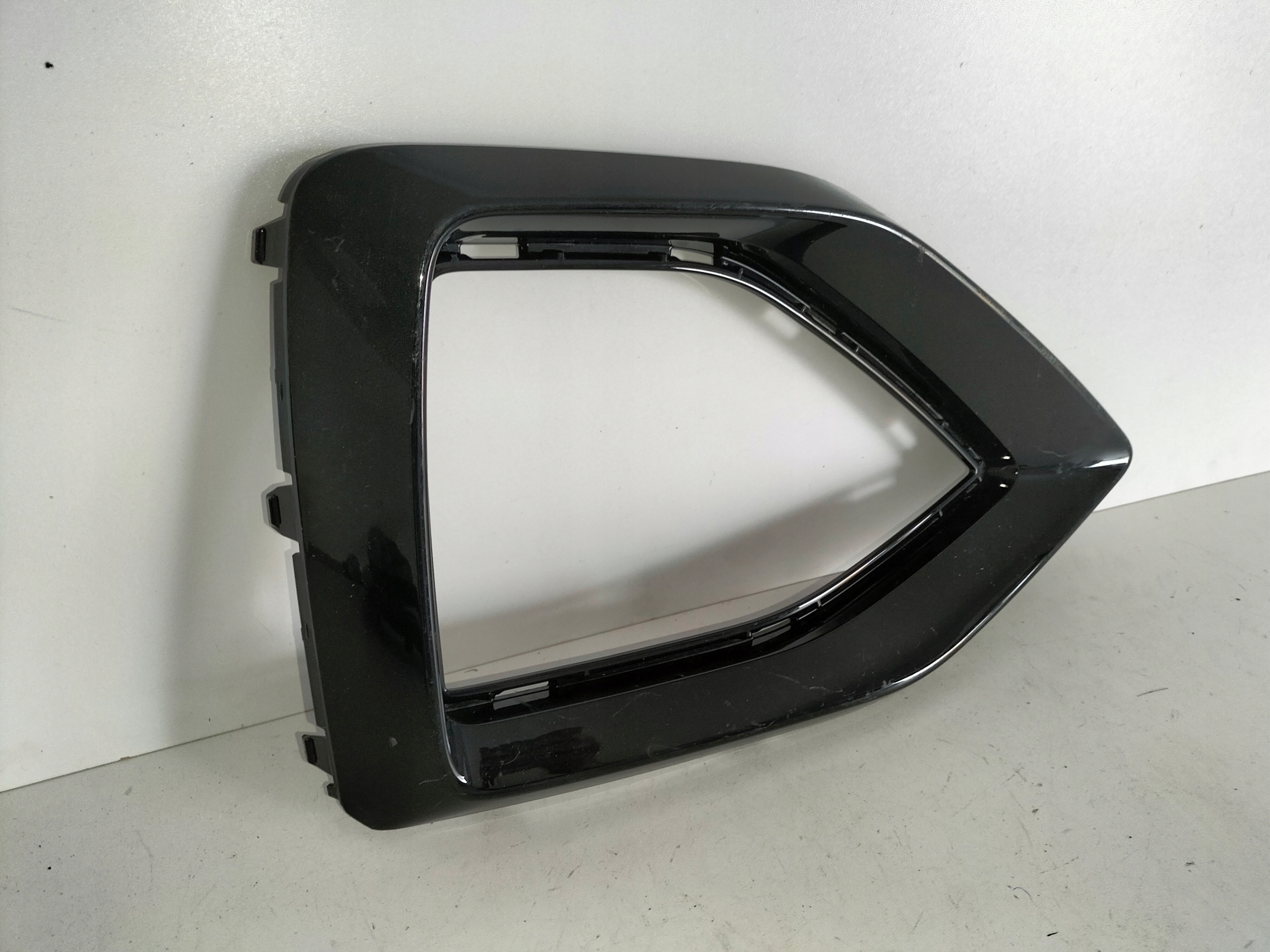 grille grid of a bumper front right AUDI Q2 LIFT 21