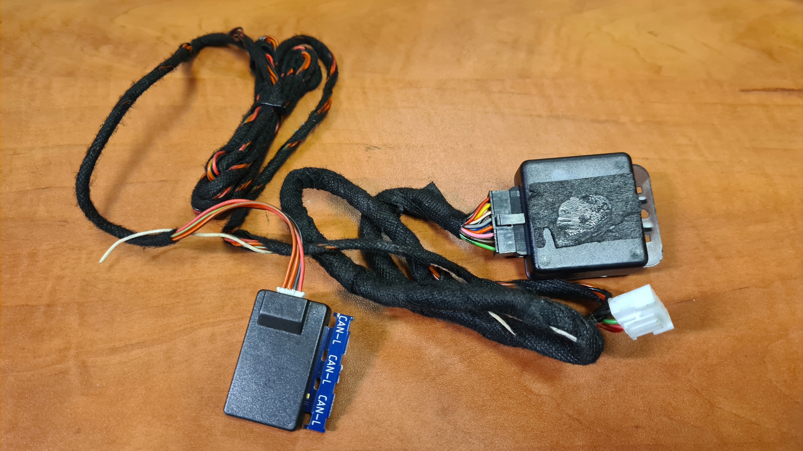 MERCEDES МОДУЛЬ БЕСКОНТАКТНЫЙ КОНВЕРТЕР MCB CLICK CAN