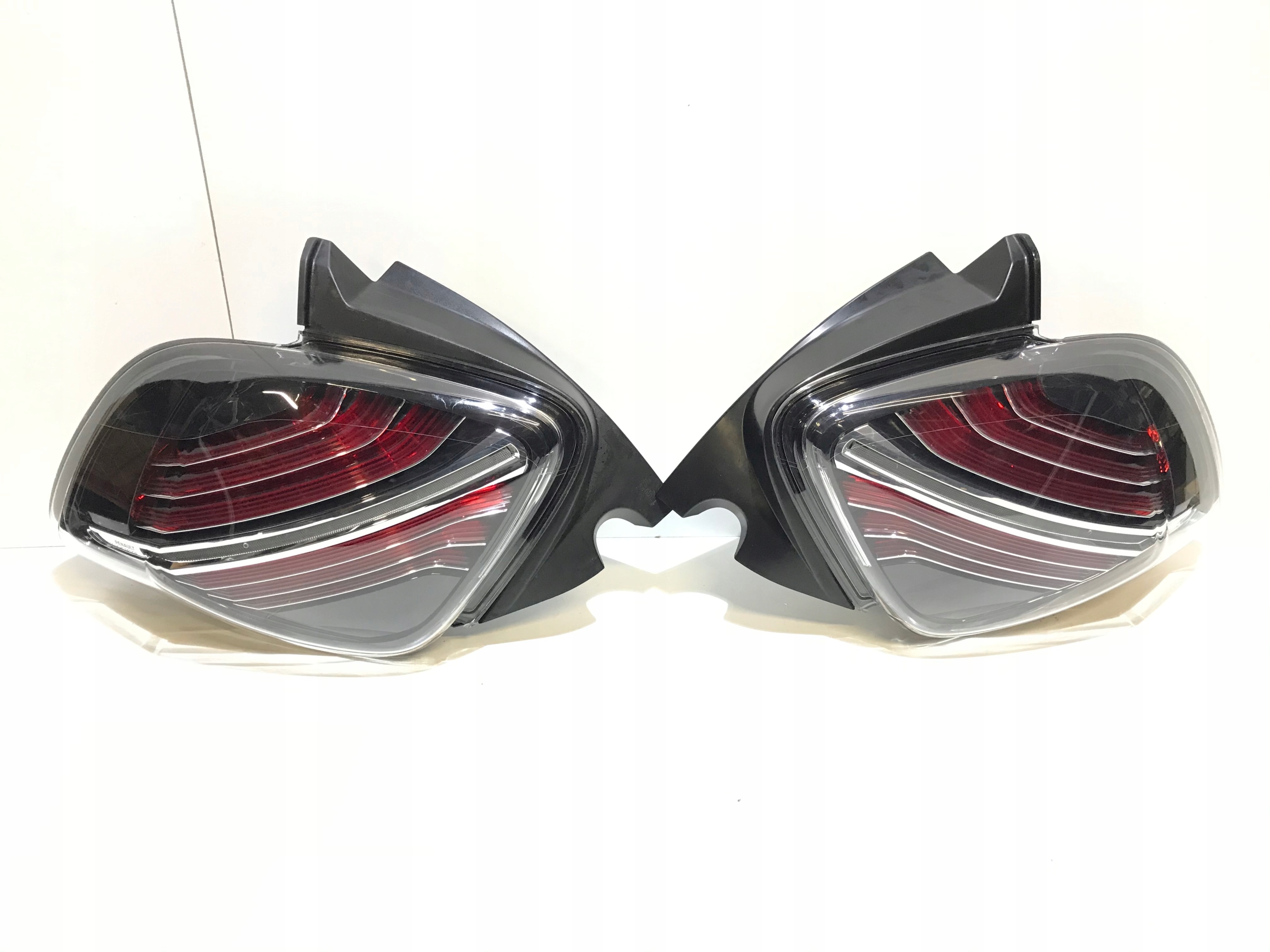 RENAULT ZOE II LIGHT REAR LEFT REAR PART