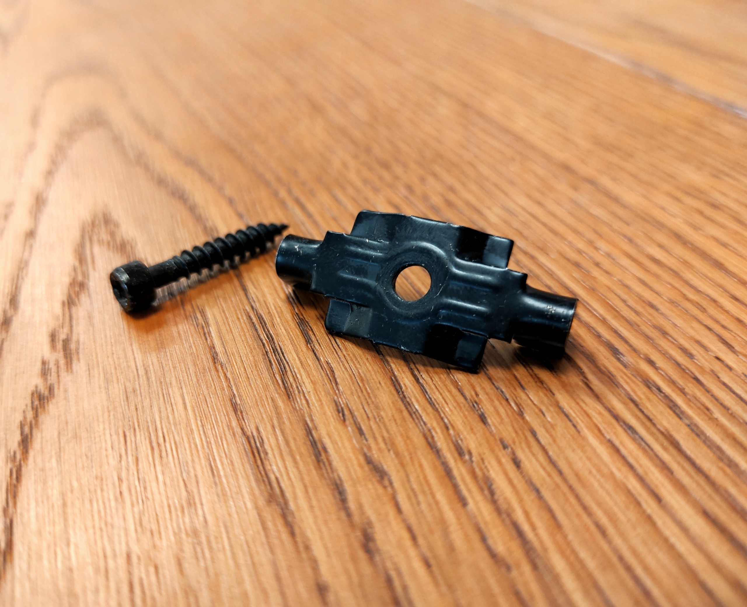 PICLIP klips montażowy z wkrętem Średnica 4.2 mm