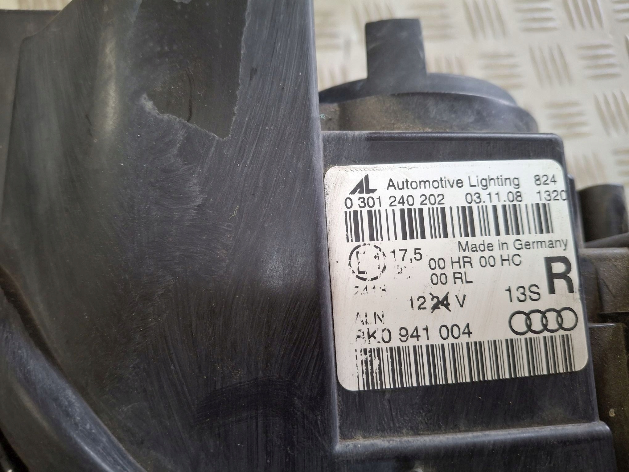 light right front ZWYKLA AUDI A4 B8 8K 2008R->2012R