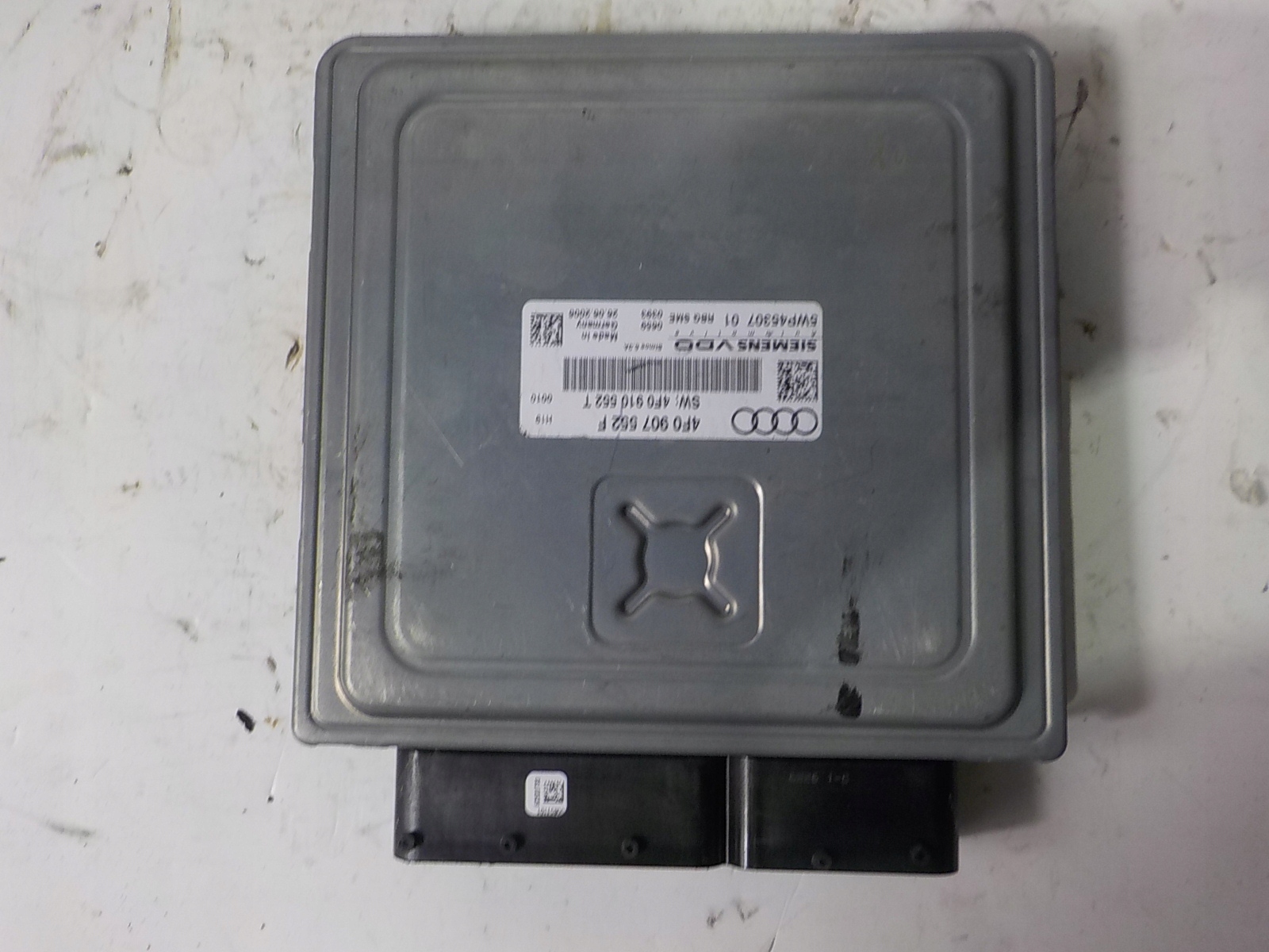 AUDI A6 C6 computer control unit 4F0907552F 5WP45307