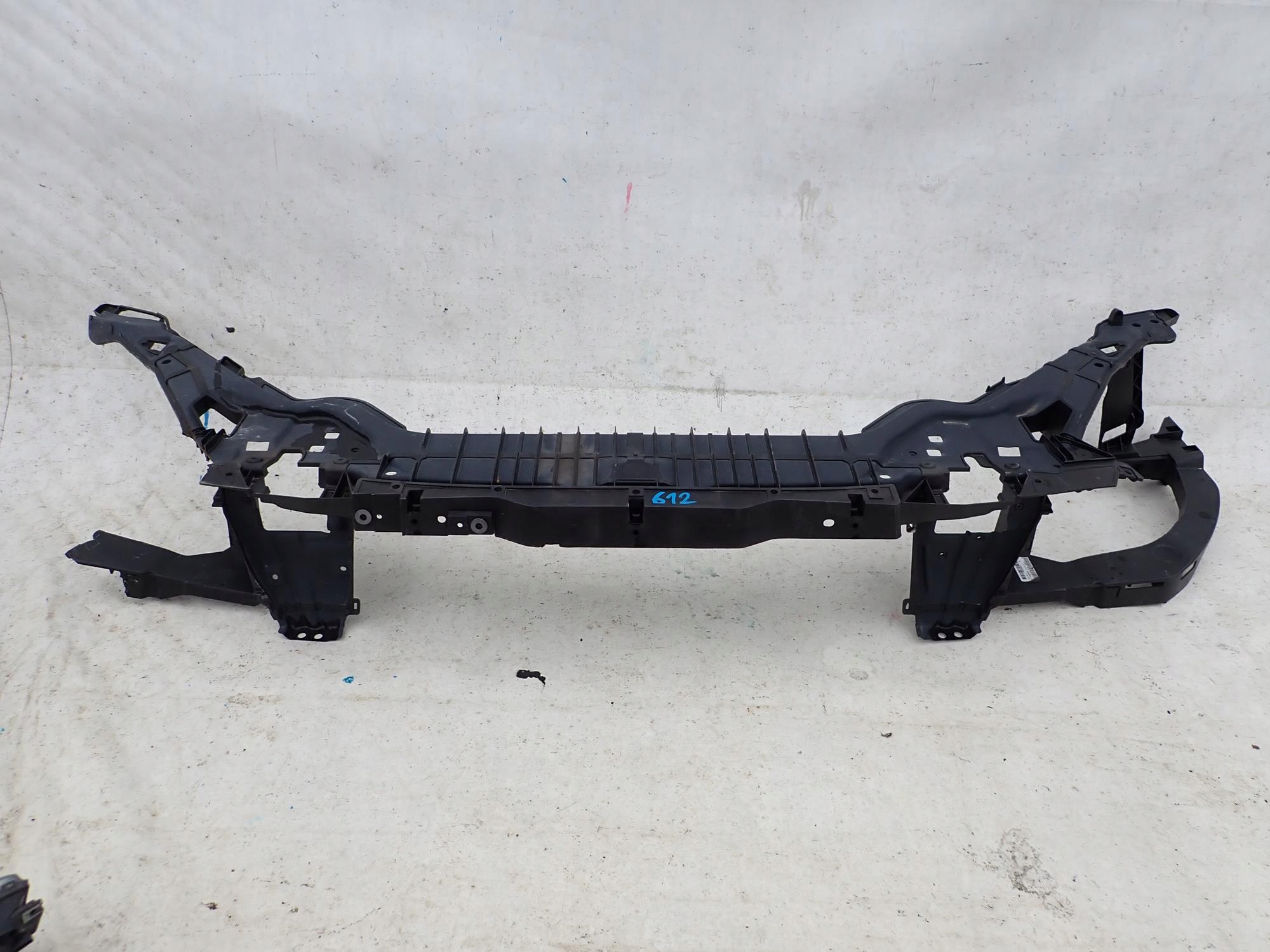 VOLVO V60 and 1 S60 II 2 LIFT 13-18 support panel for radiators pillar