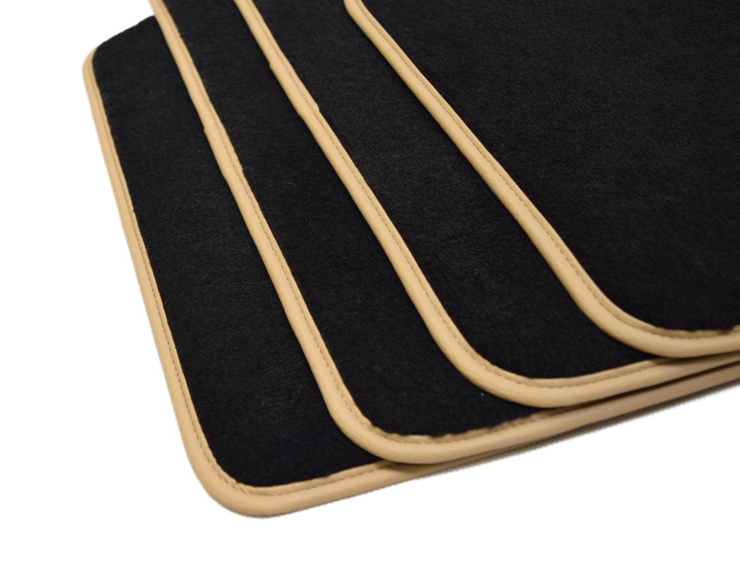 Toyota RAV4 2003-2006r. Koberce černé Lux béžová ekokůže