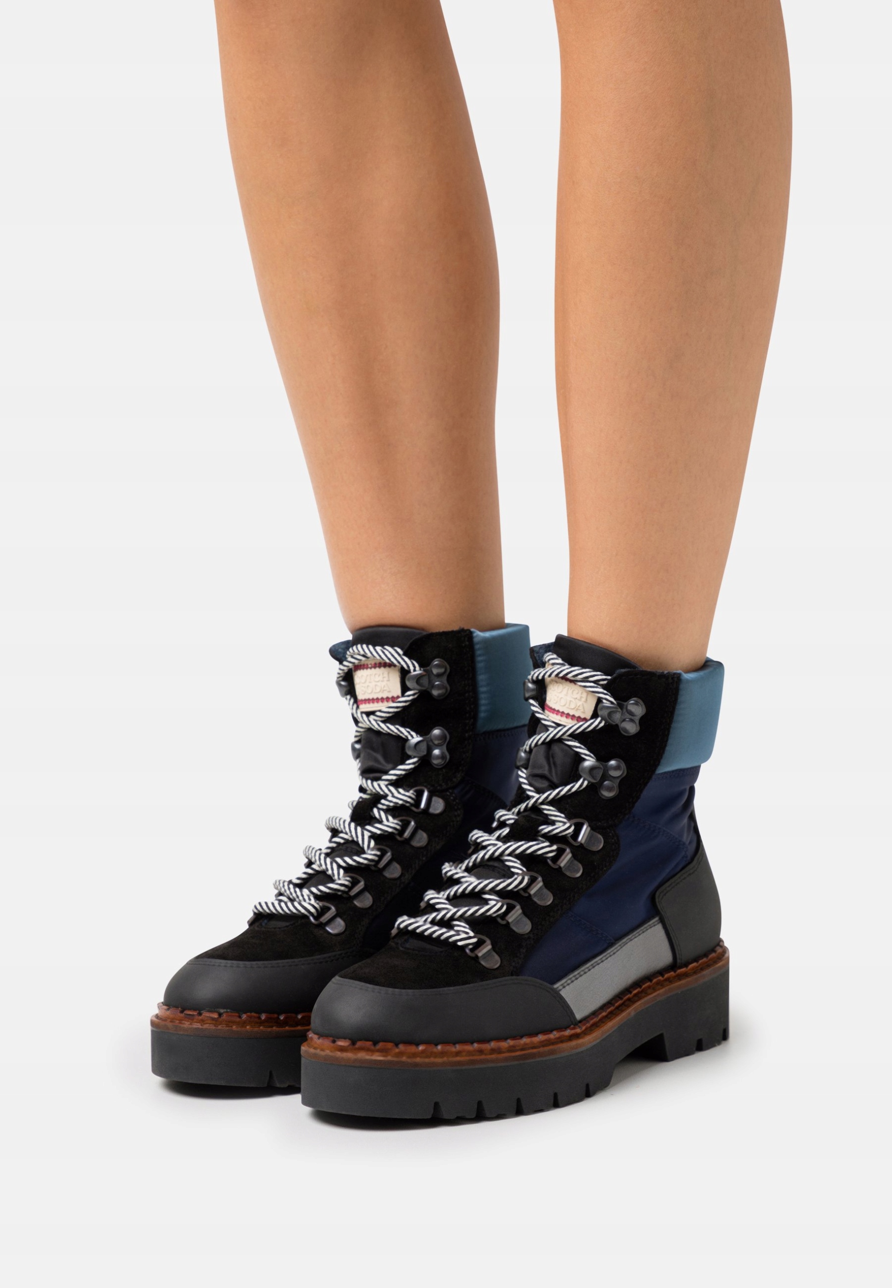 Śniegowce wysokie na platformie Scotch&Soda 42