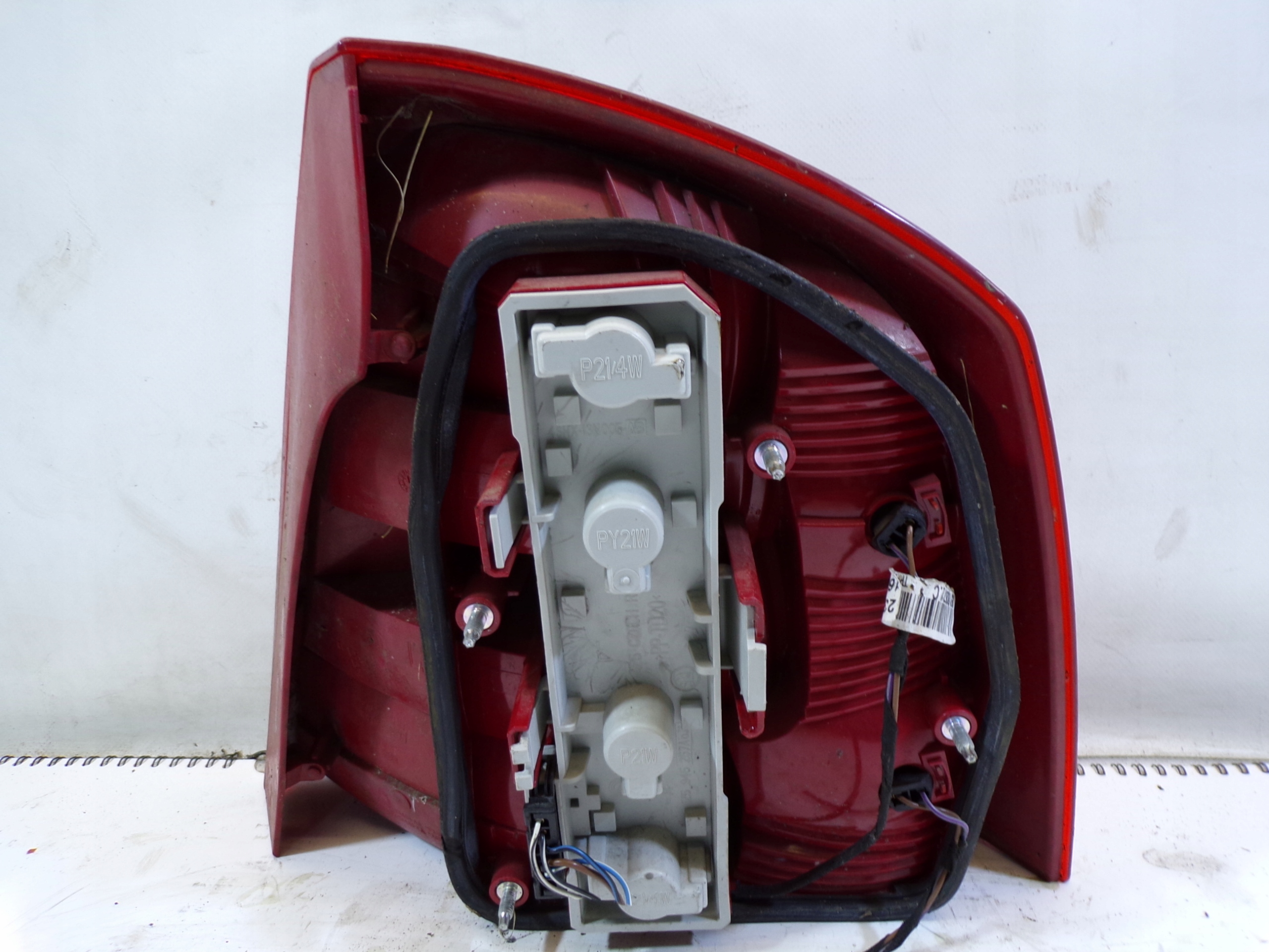 light rear rear part left SKODA CTAVIA 2 II HB
