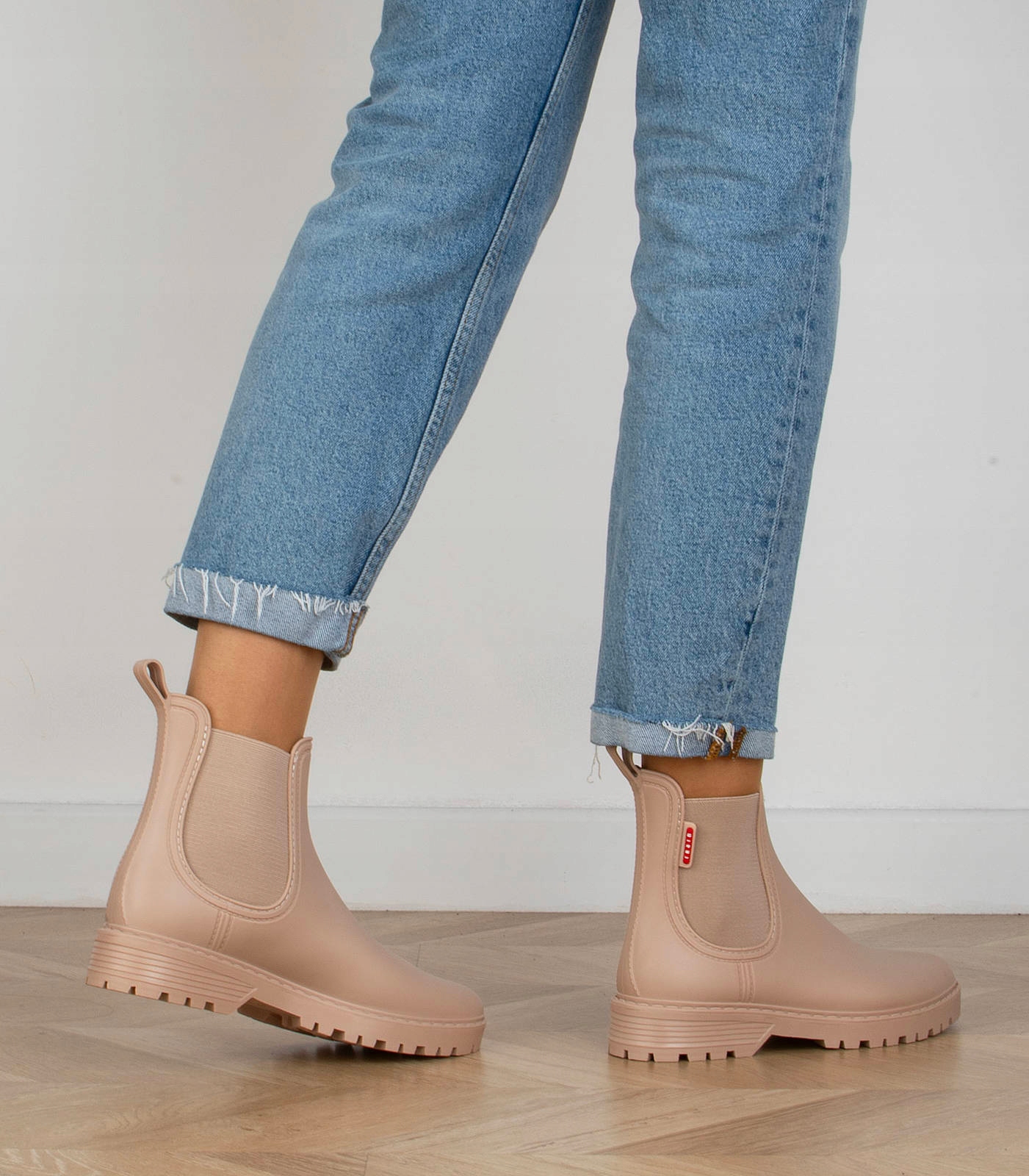 MATOWE KALOSZE BOTKI BEŻOWE SZTYBLETY 37 Kolor beżowy