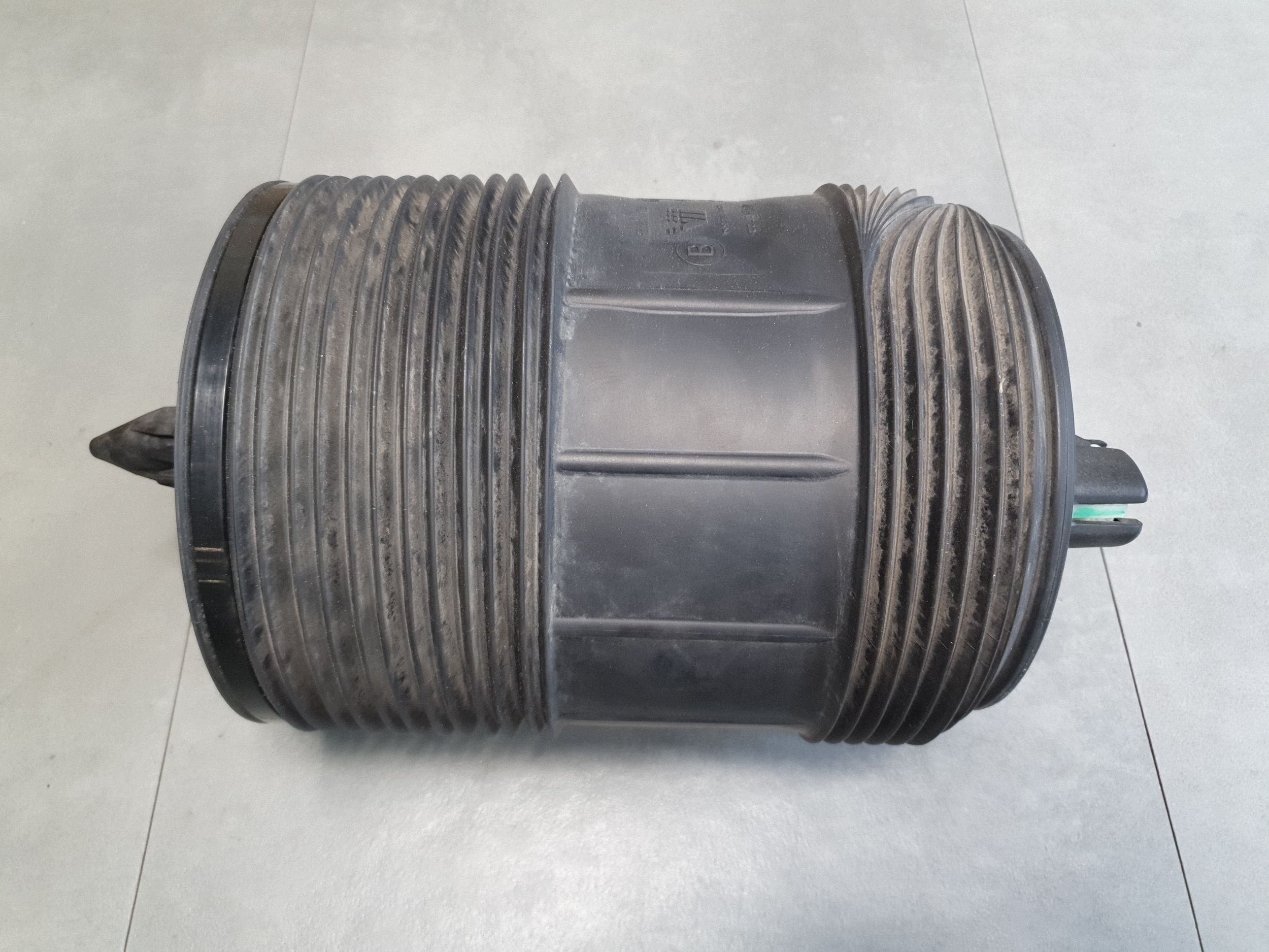 Audi SQ6 e-tron airbag pneumatic rear part 85H616002F
