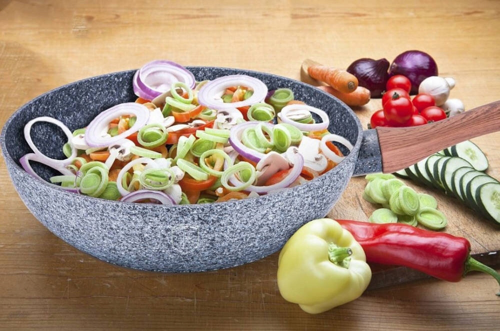 Patelnia wok BERLINGER HAUS Forest Line BH/1204N Informacje dodatkowe możliwość używania na kuchni indukcyjnej