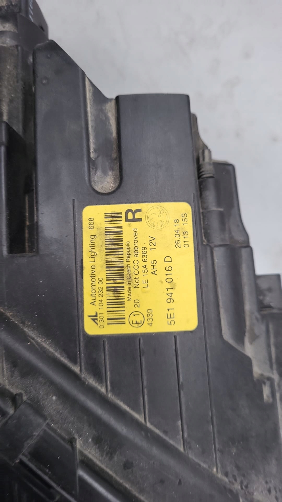 SKODA OCTAVIA III 3 LIFT 16-20 light front right 5E1941016D