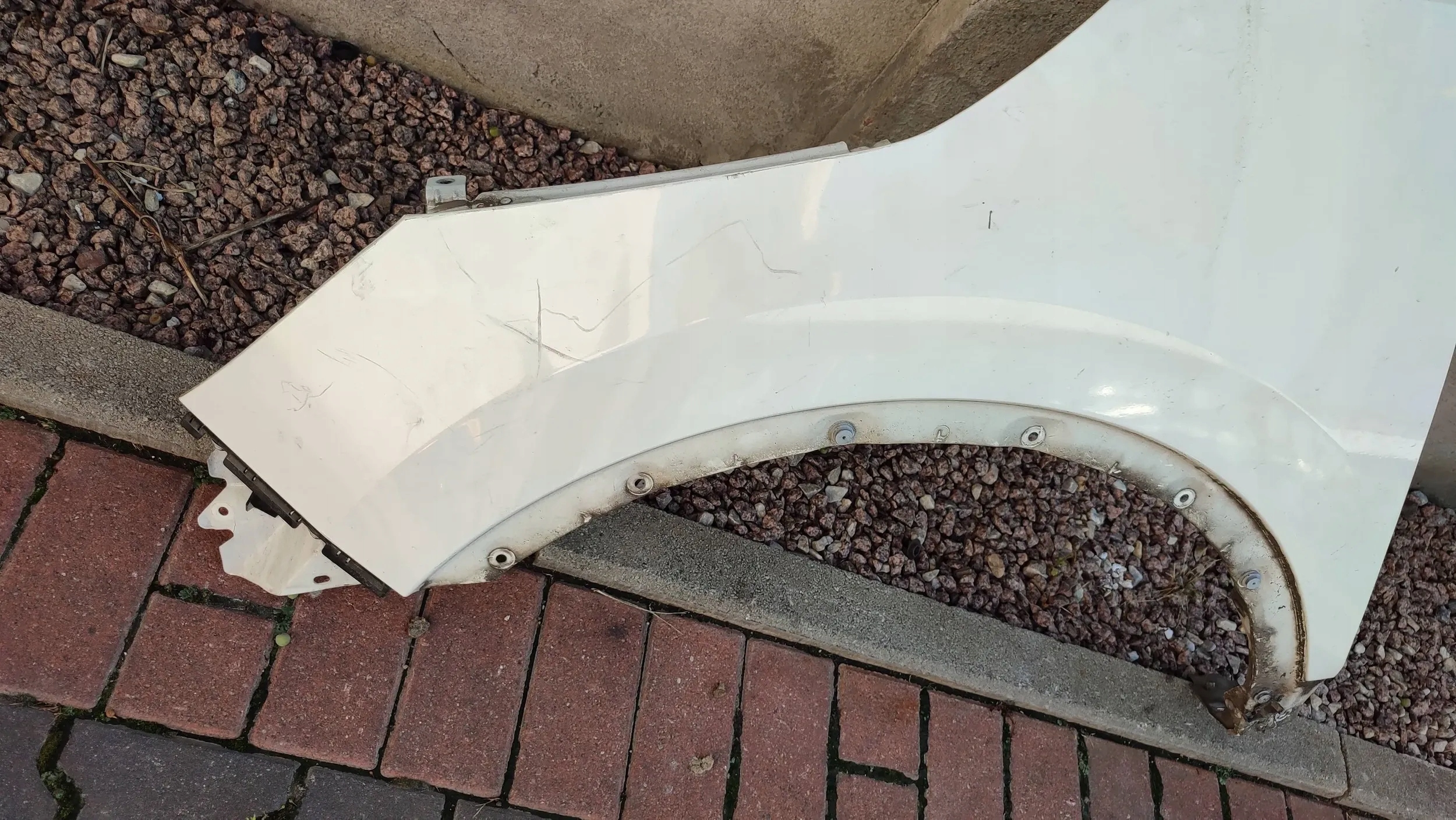 Nissan Qashqai 2016 front side left fender