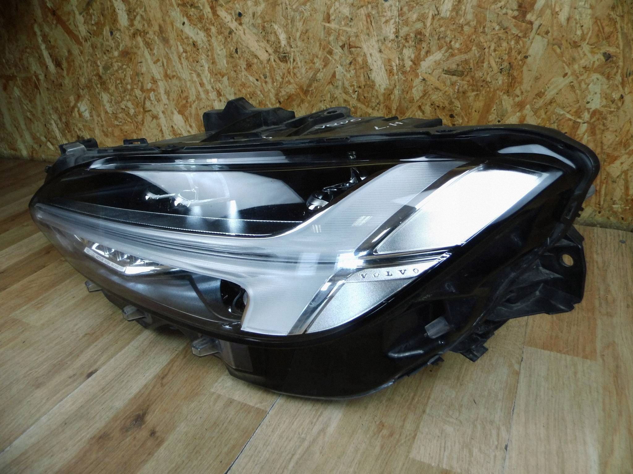 Volvo S90 V90 2021-2025 LIFT light left front front left 31655752