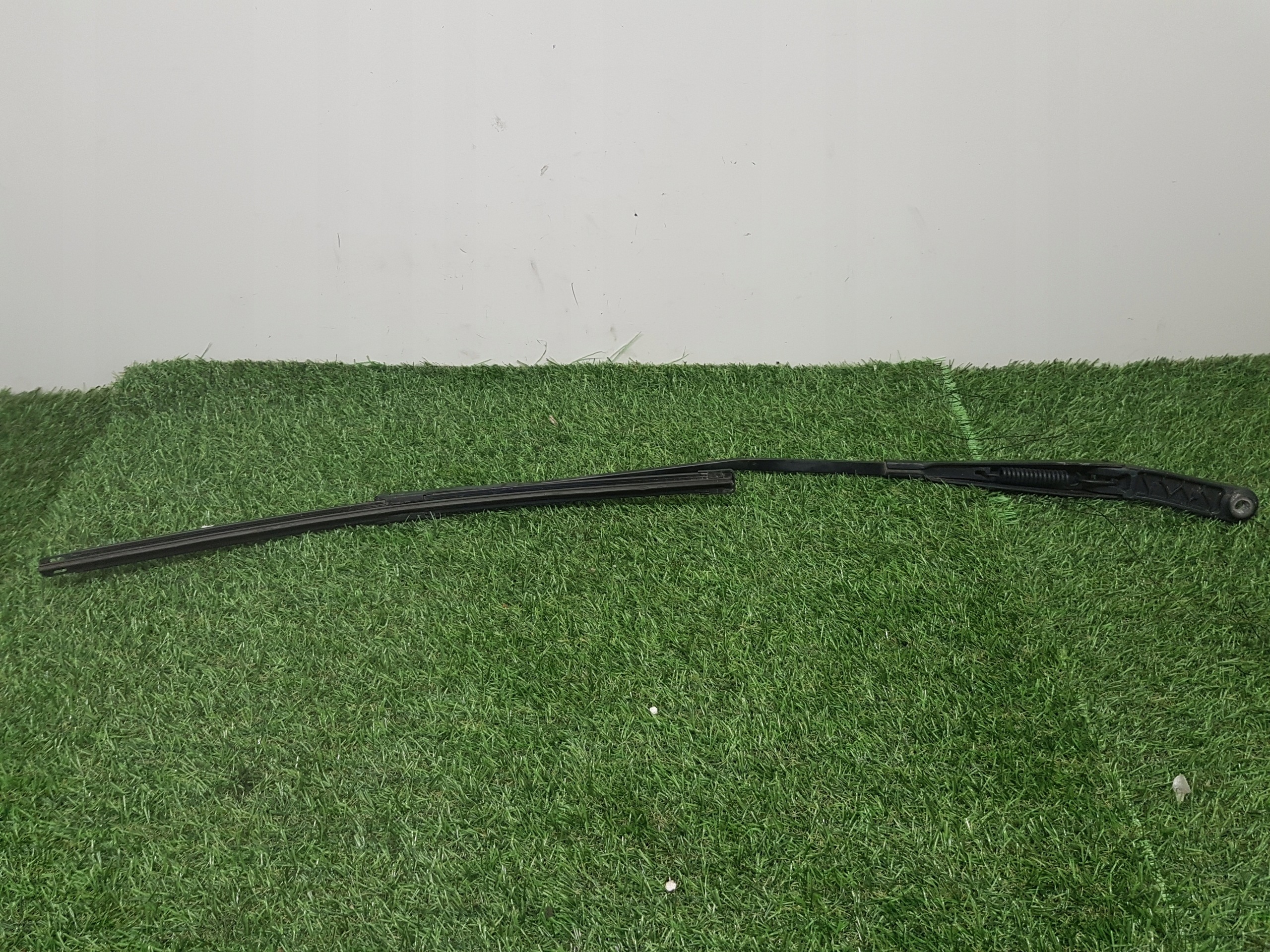 wiper arm front right AUDI A6-C7 4G1955408D