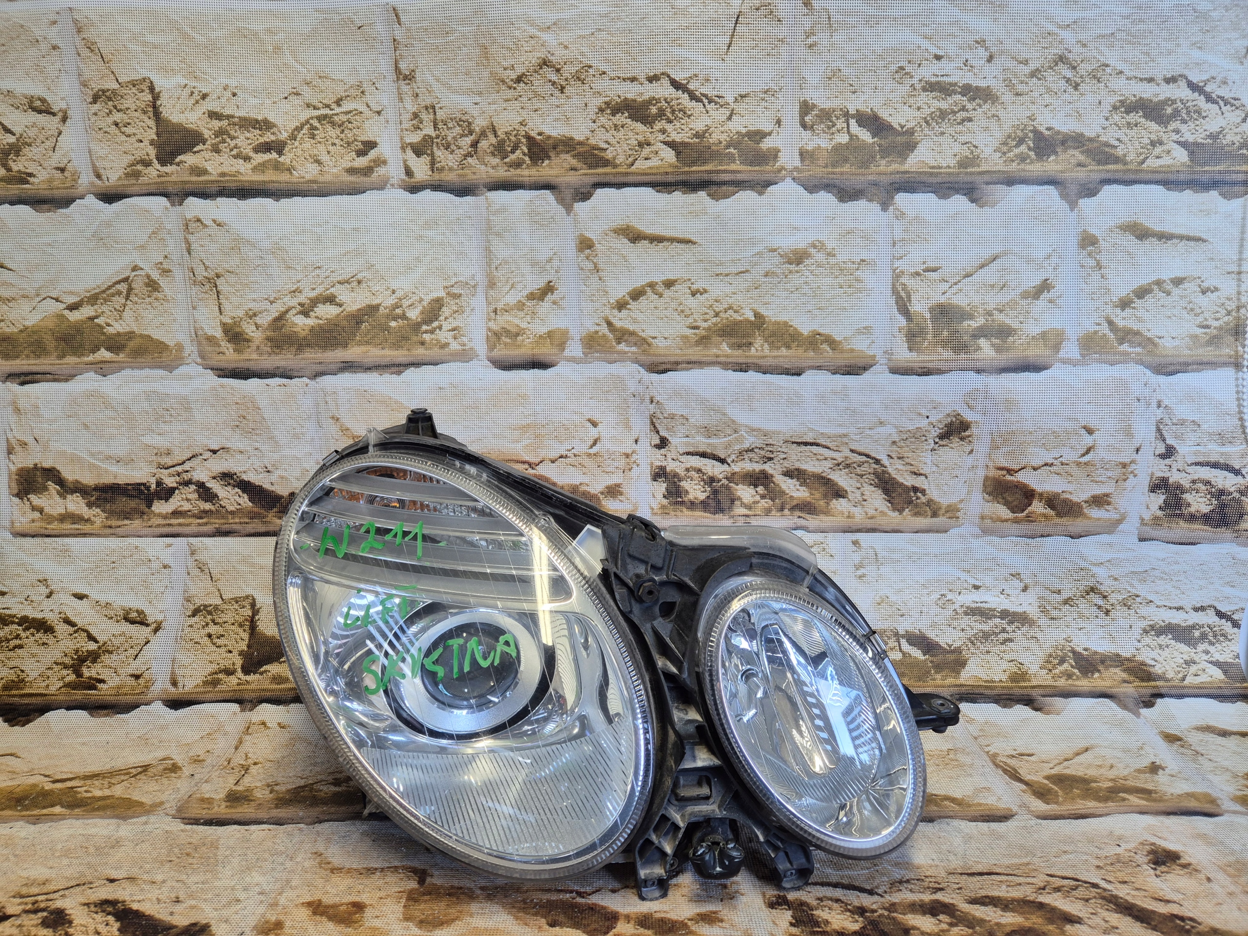 mercedes e KLASA w211lift 09 xenon skrętny z doświetleniem prawa europa